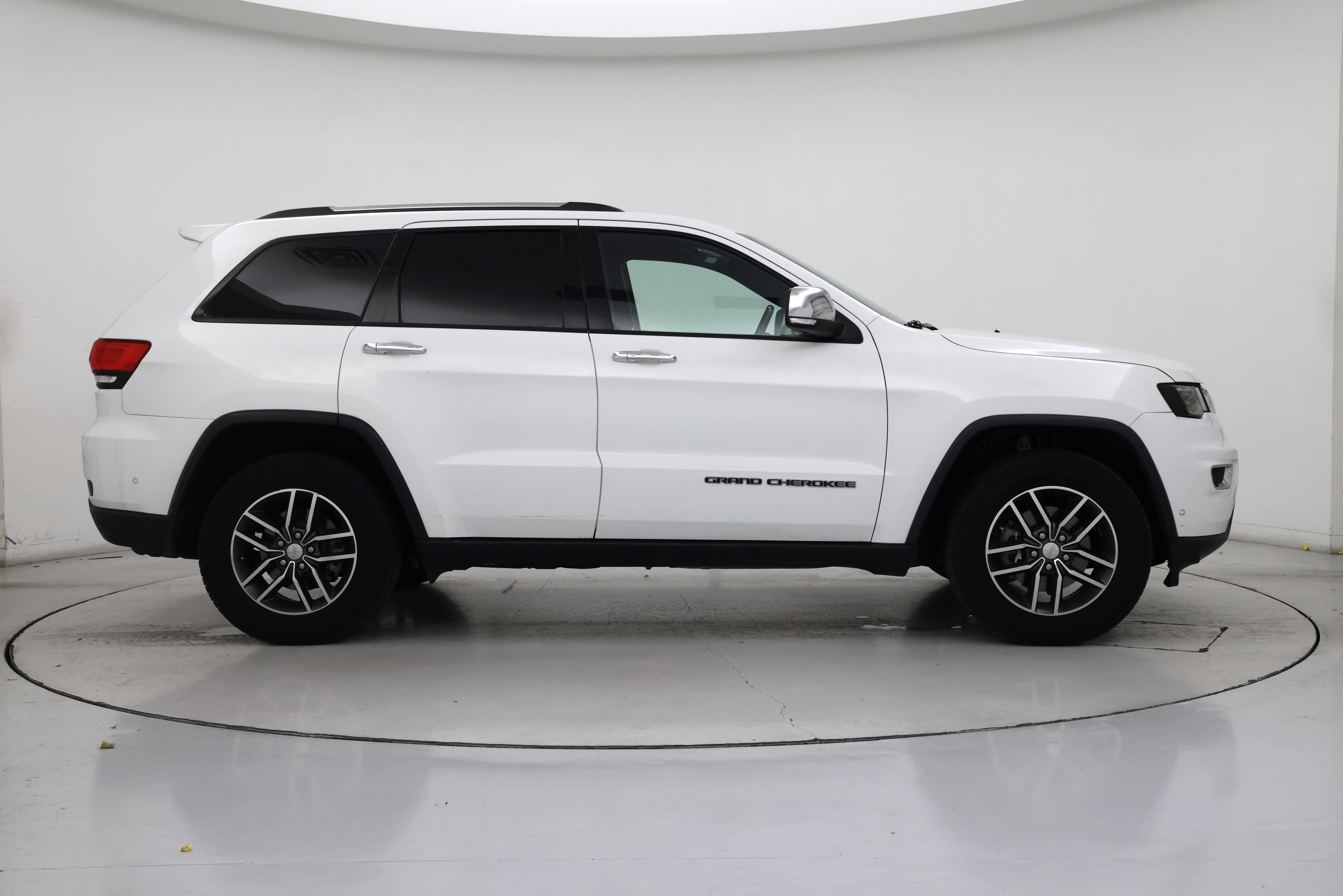 Thumbnail: 2017 Jeep Grand Cherokee - 7