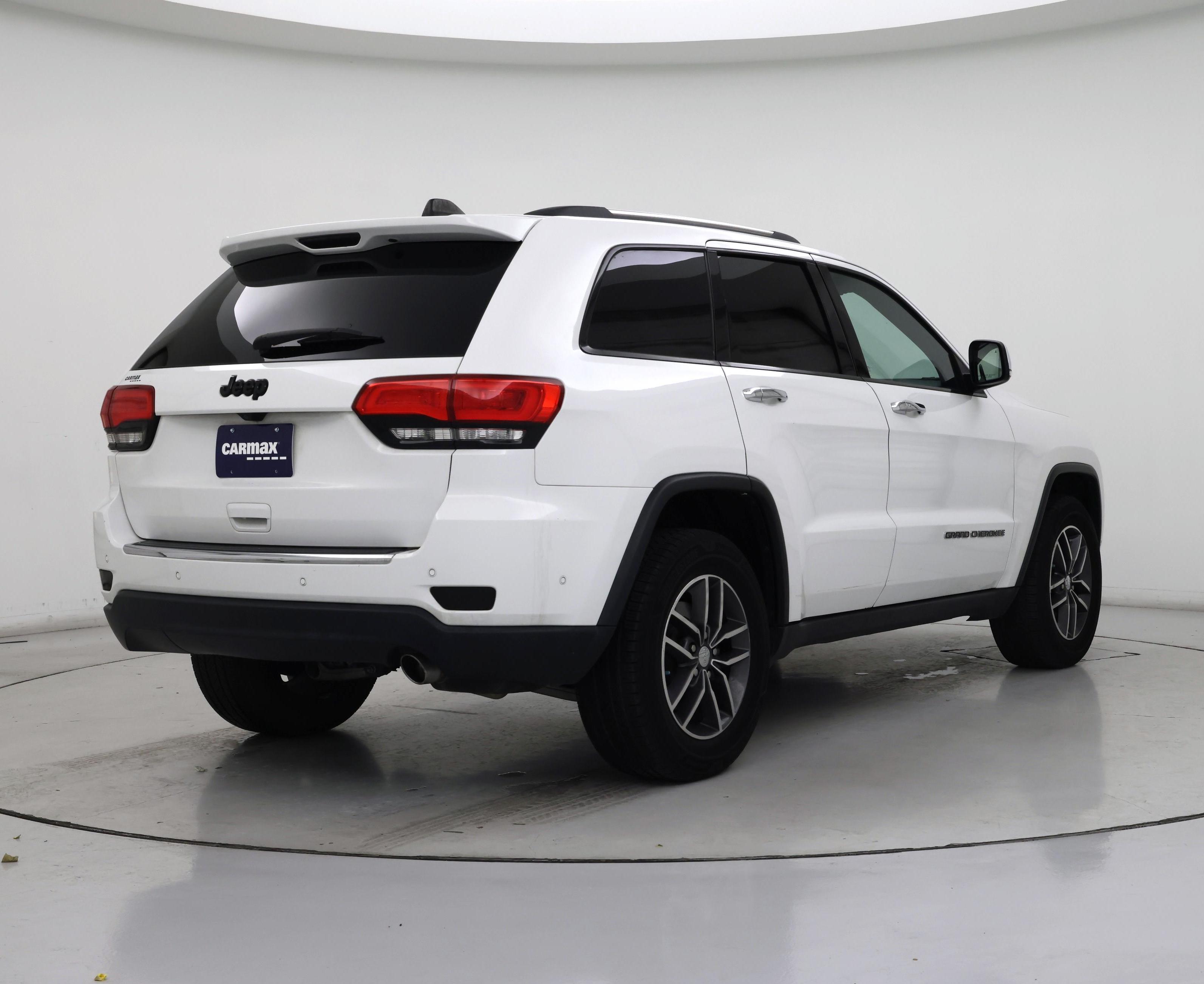 Thumbnail: 2017 Jeep Grand Cherokee - 8