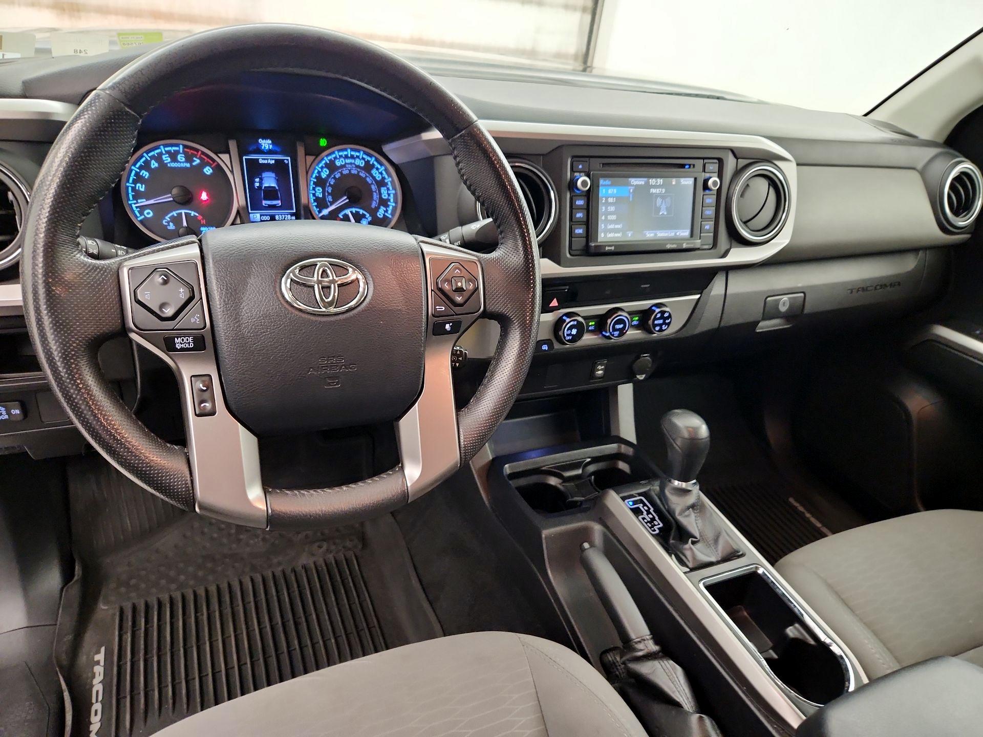 Thumbnail: 2017 Toyota Tacoma - 9