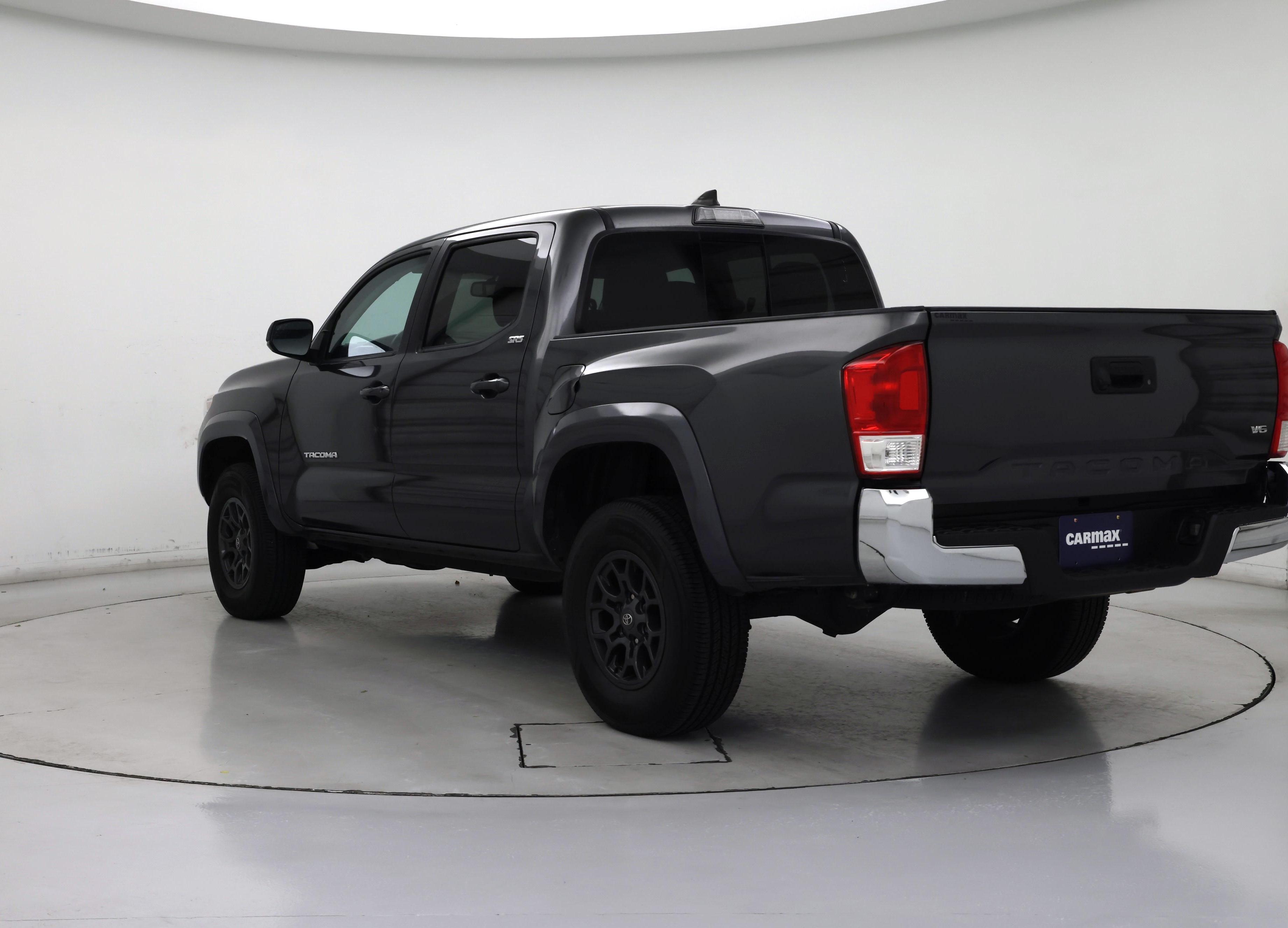 Thumbnail: 2017 Toyota Tacoma - 2