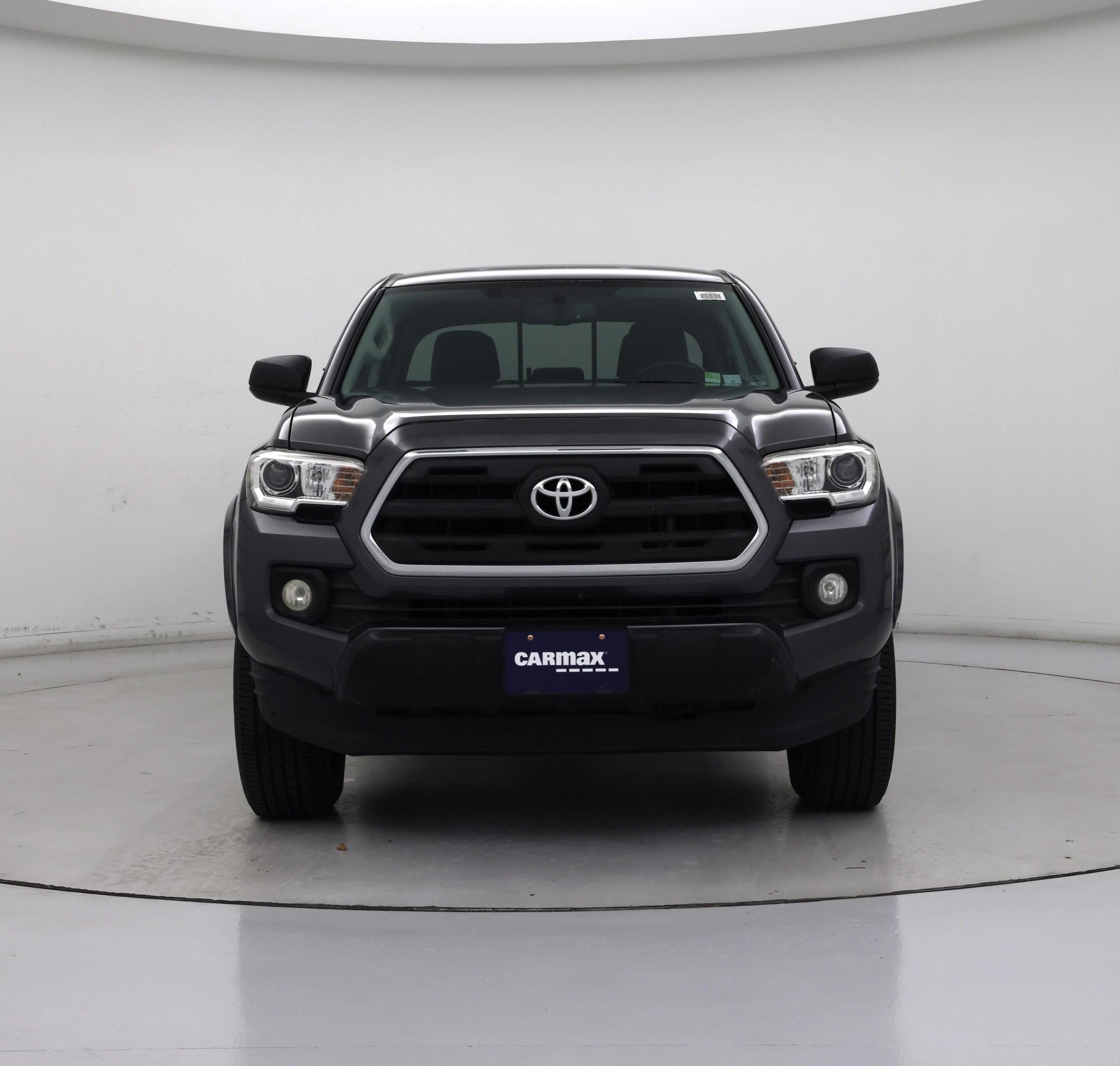 Thumbnail: 2017 Toyota Tacoma - 5