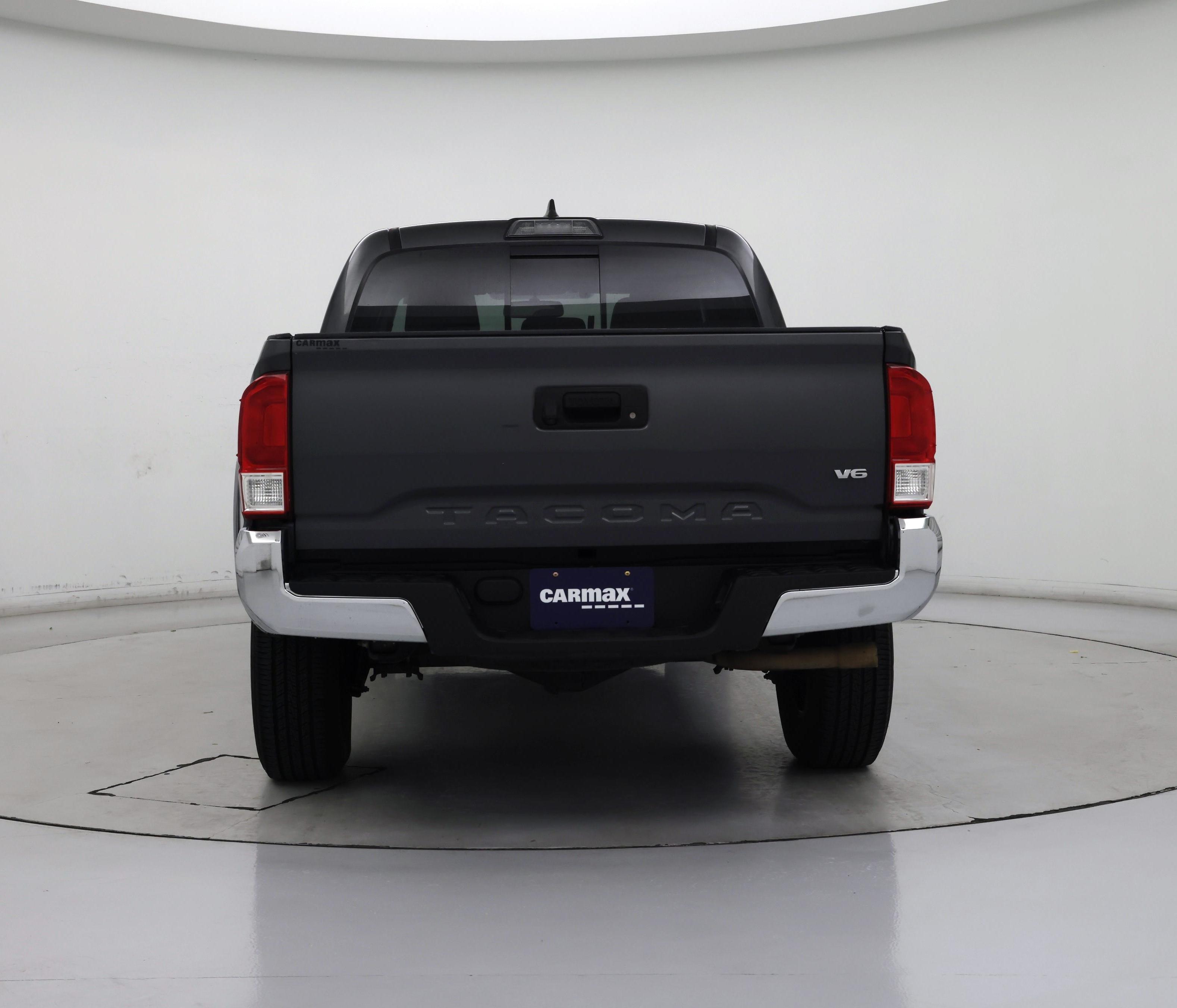 Thumbnail: 2017 Toyota Tacoma - 6