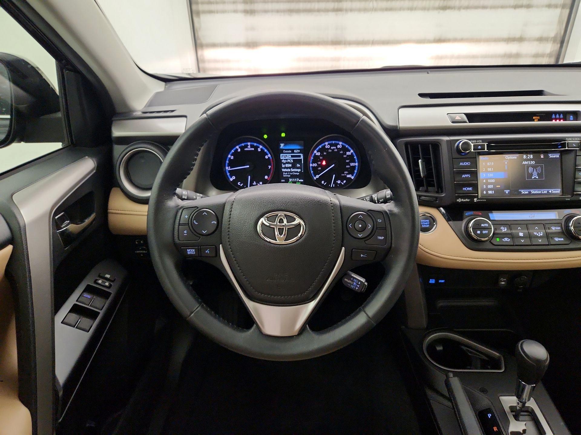 Thumbnail: 2018 Toyota RAV4 - 10