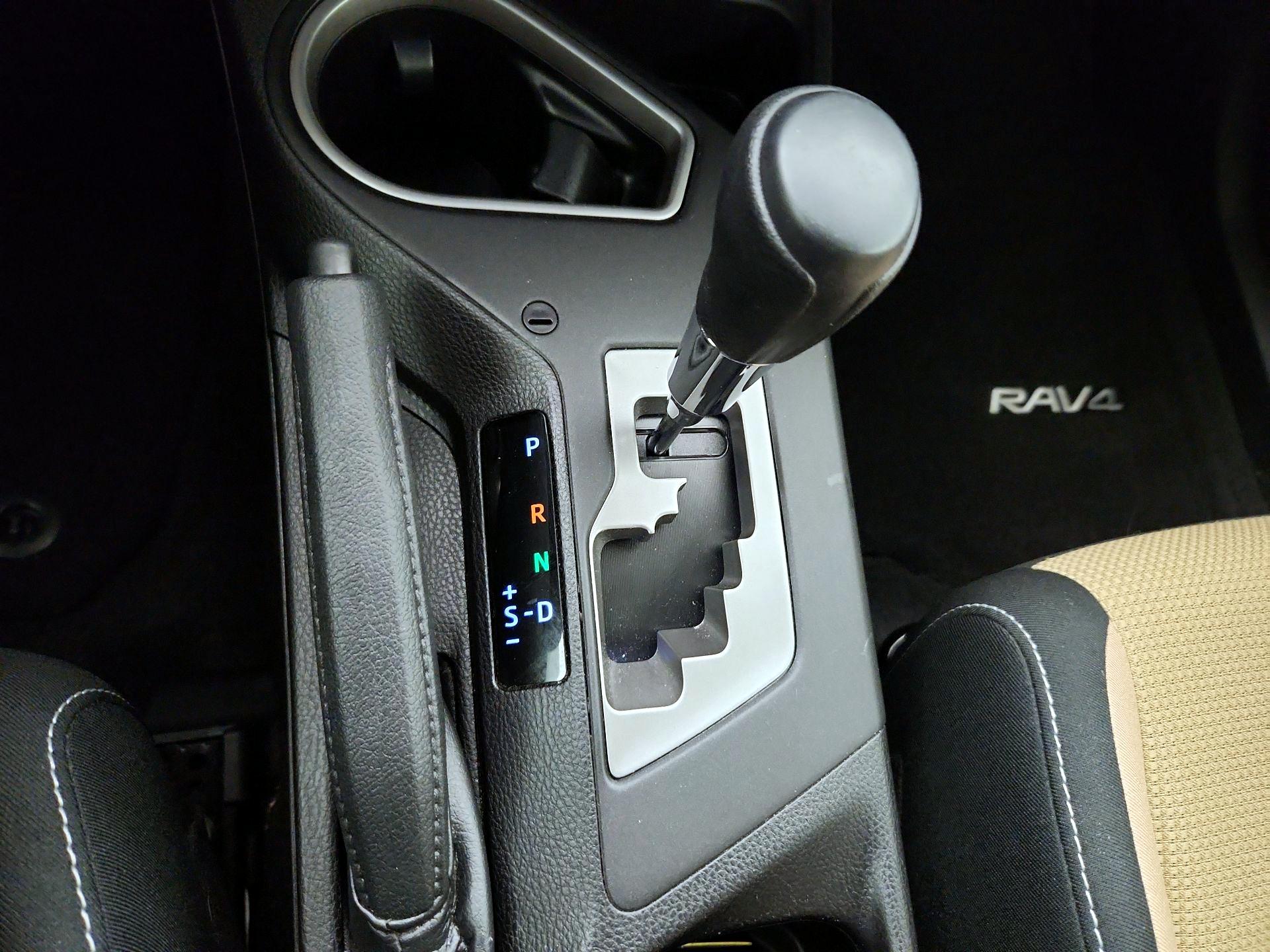 Thumbnail: 2018 Toyota RAV4 - 17