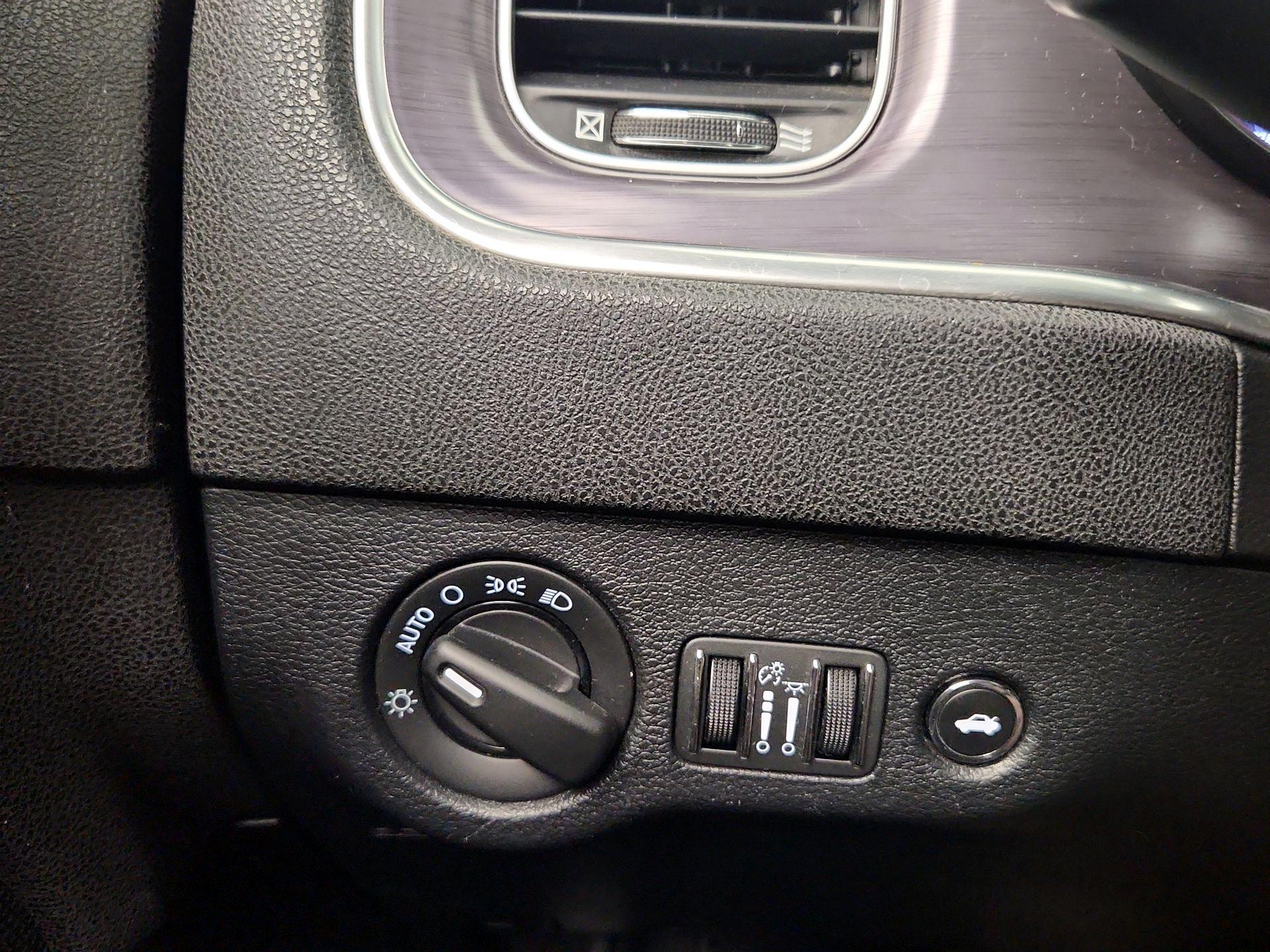 Thumbnail: 2017 Dodge Charger - 13