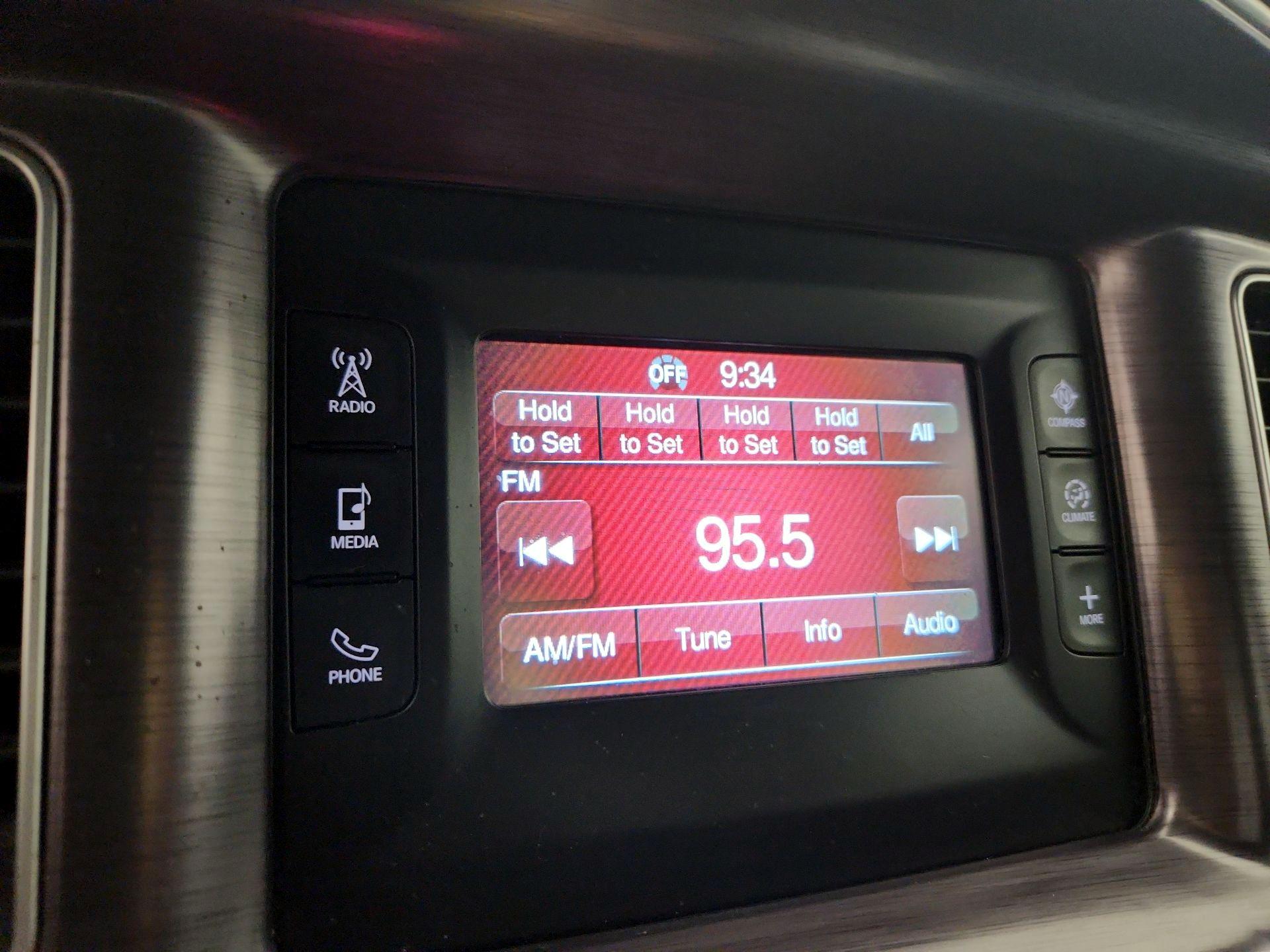 Thumbnail: 2017 Dodge Charger - 14