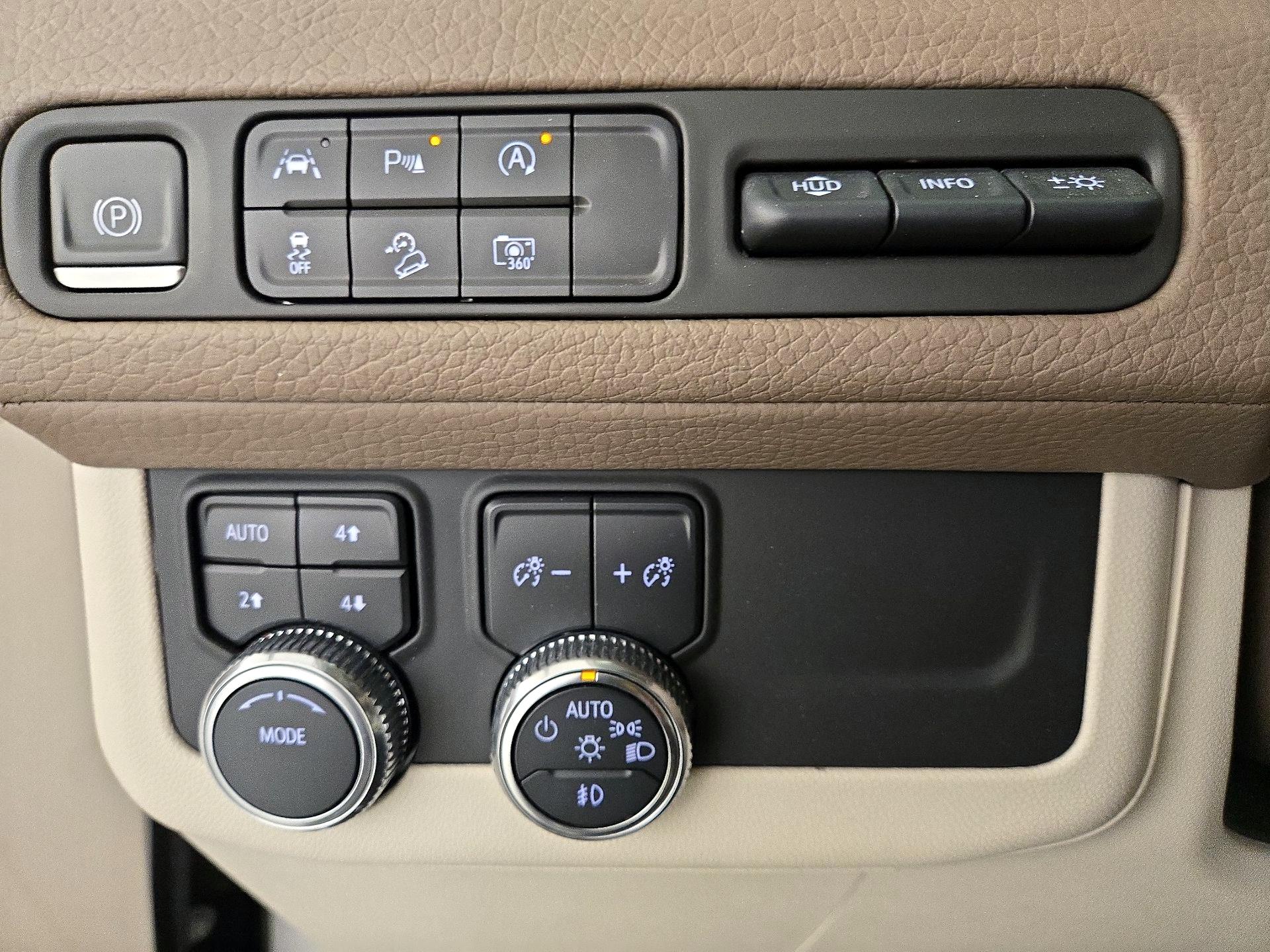 Thumbnail: 2023 GMC Yukon - 13