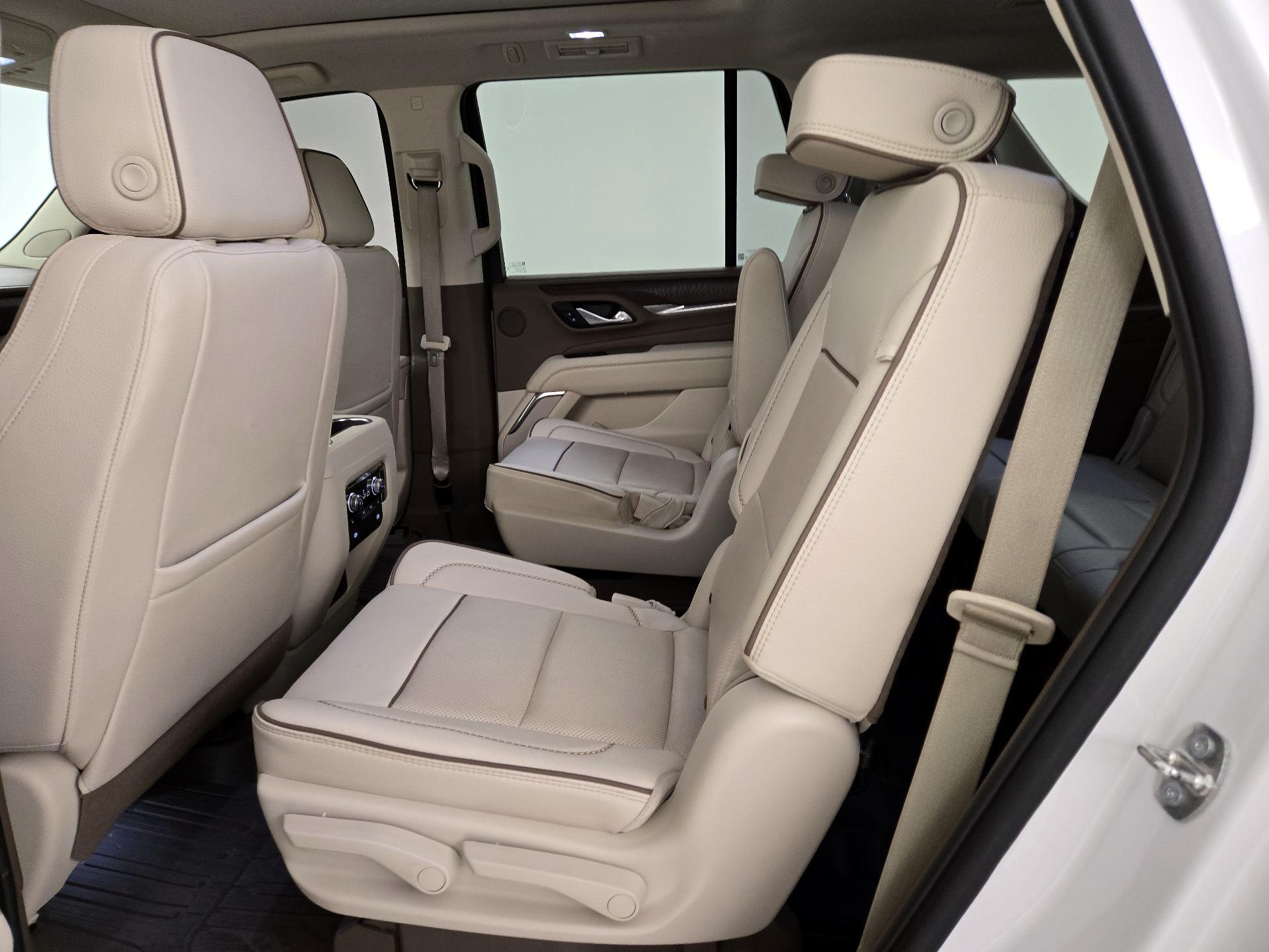 Thumbnail: 2023 GMC Yukon - 19