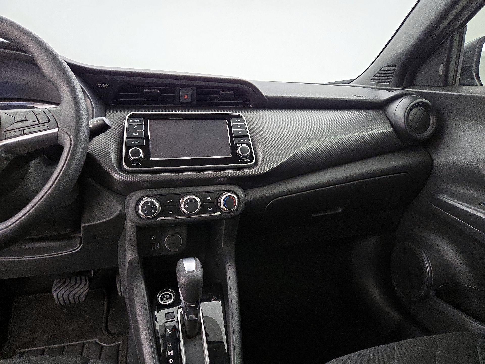 Thumbnail: 2020 Nissan Kicks - 9