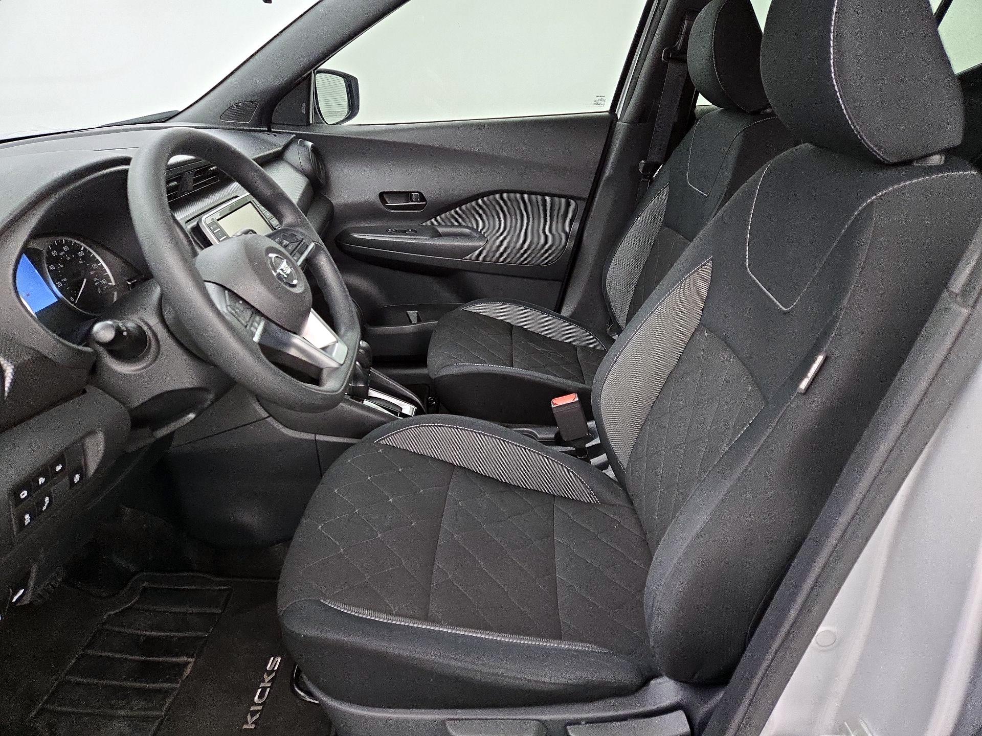 Thumbnail: 2020 Nissan Kicks - 11