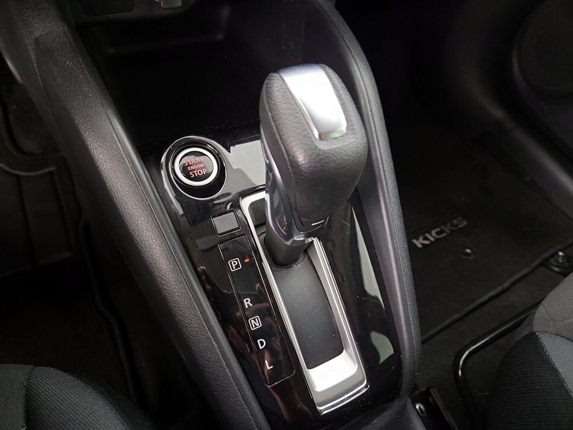 Thumbnail: 2020 Nissan Kicks - 17