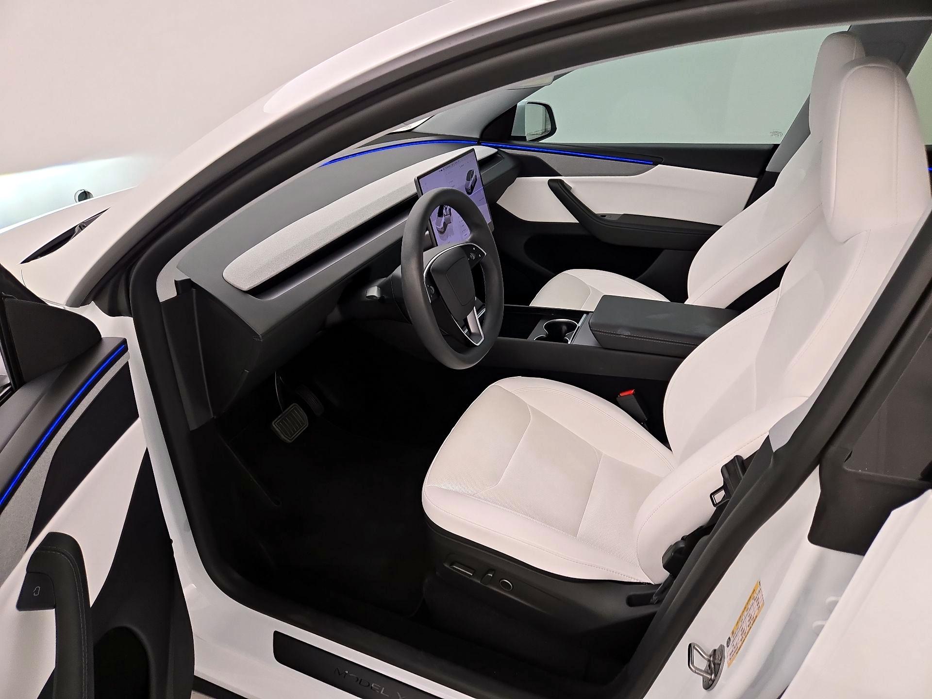 Thumbnail: 2026 Tesla Model Y - 11