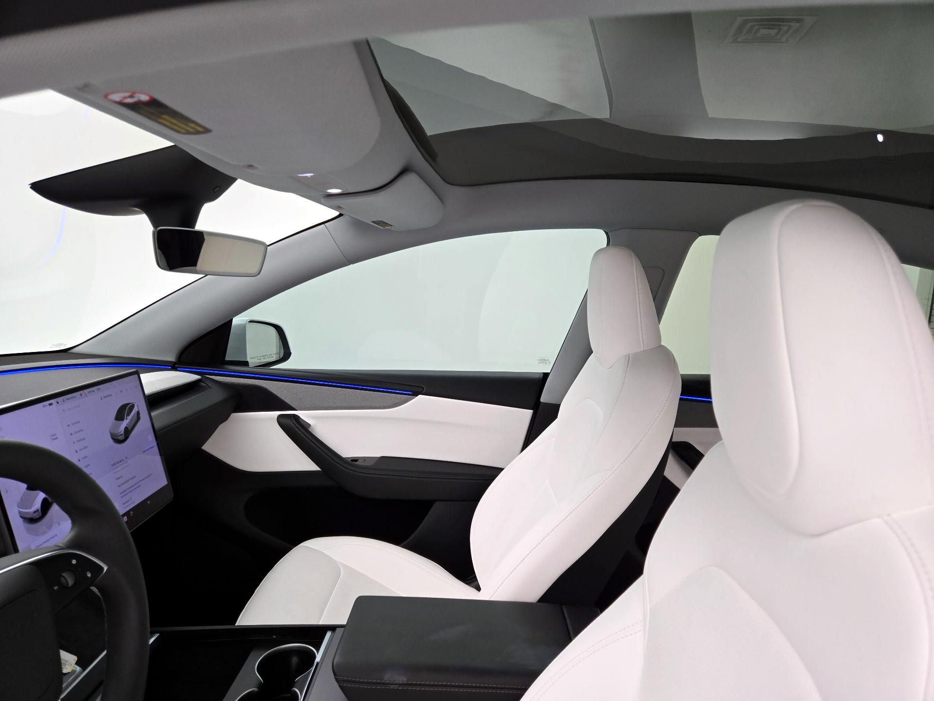 Thumbnail: 2026 Tesla Model Y - 19