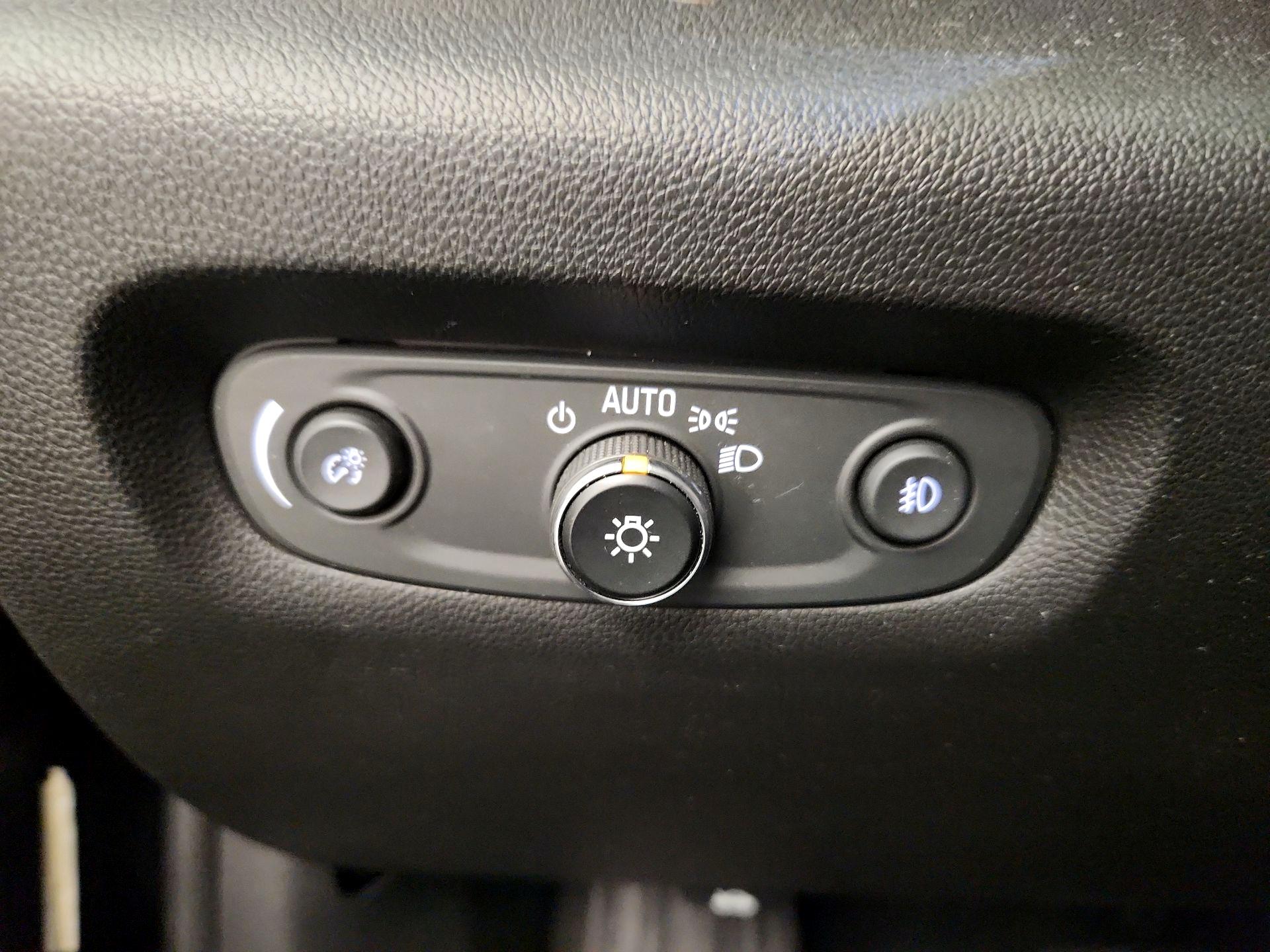 Thumbnail: 2019 Chevrolet Traverse - 13