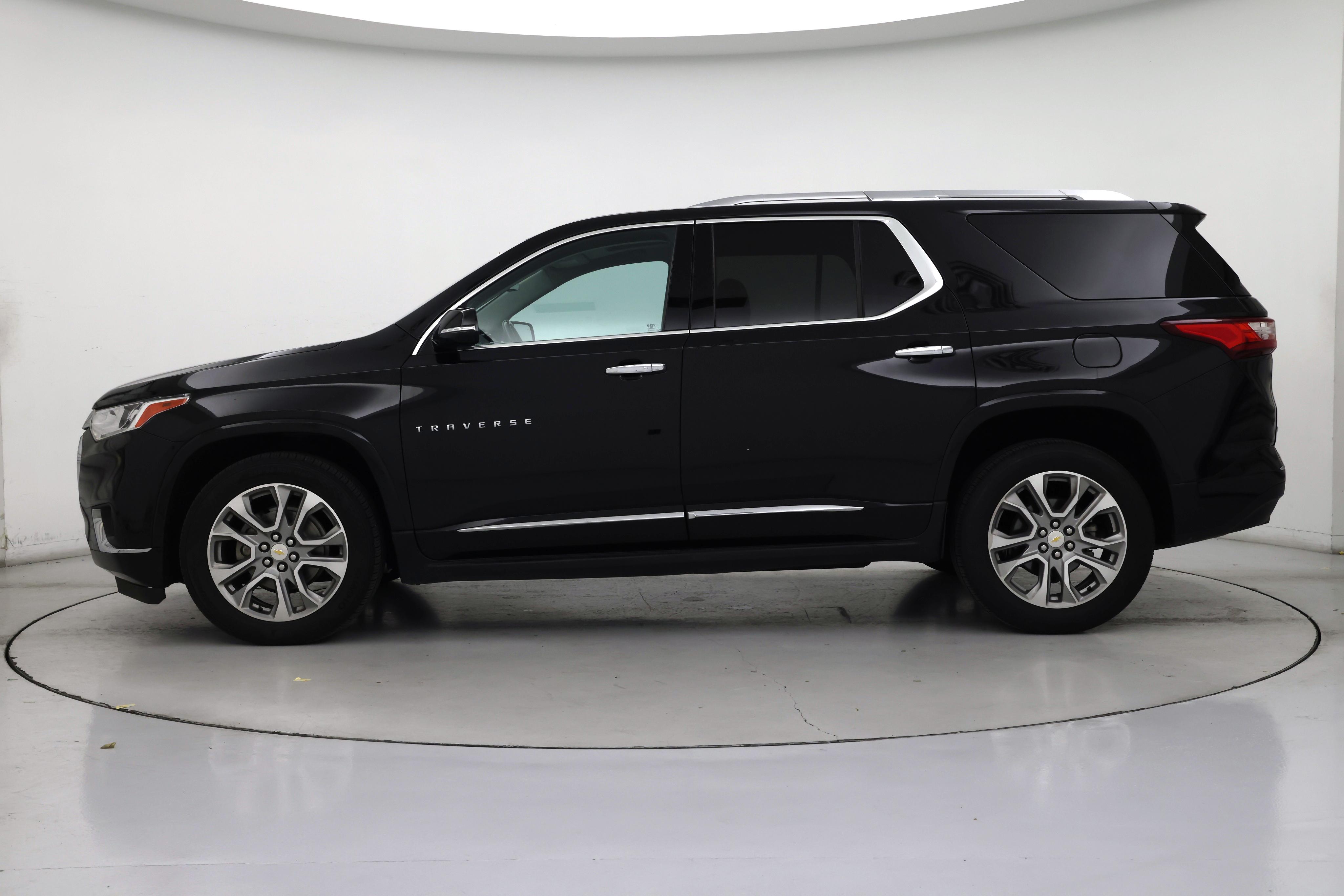 Thumbnail: 2019 Chevrolet Traverse - 3
