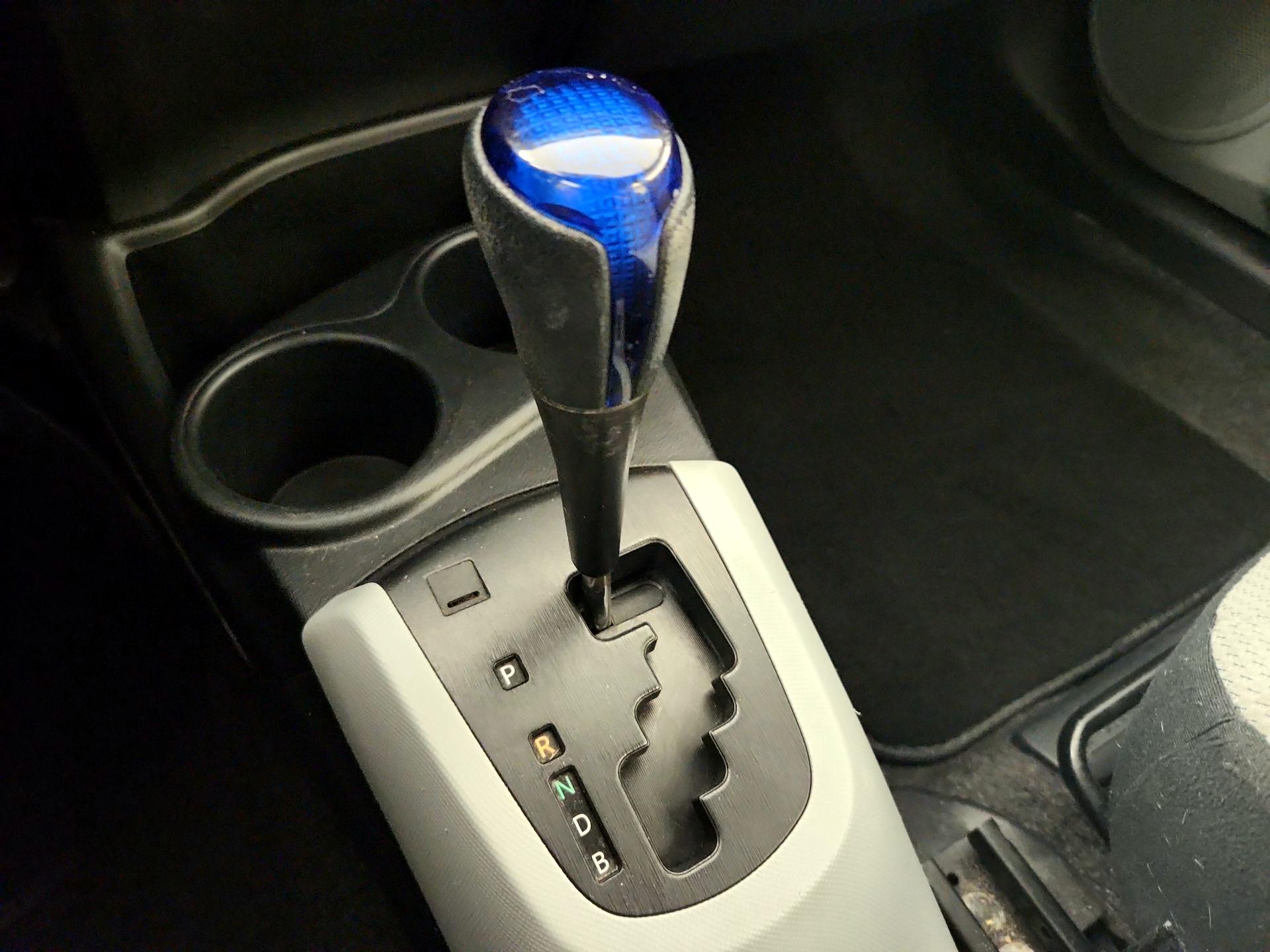 Thumbnail: 2014 Toyota Prius c - 16
