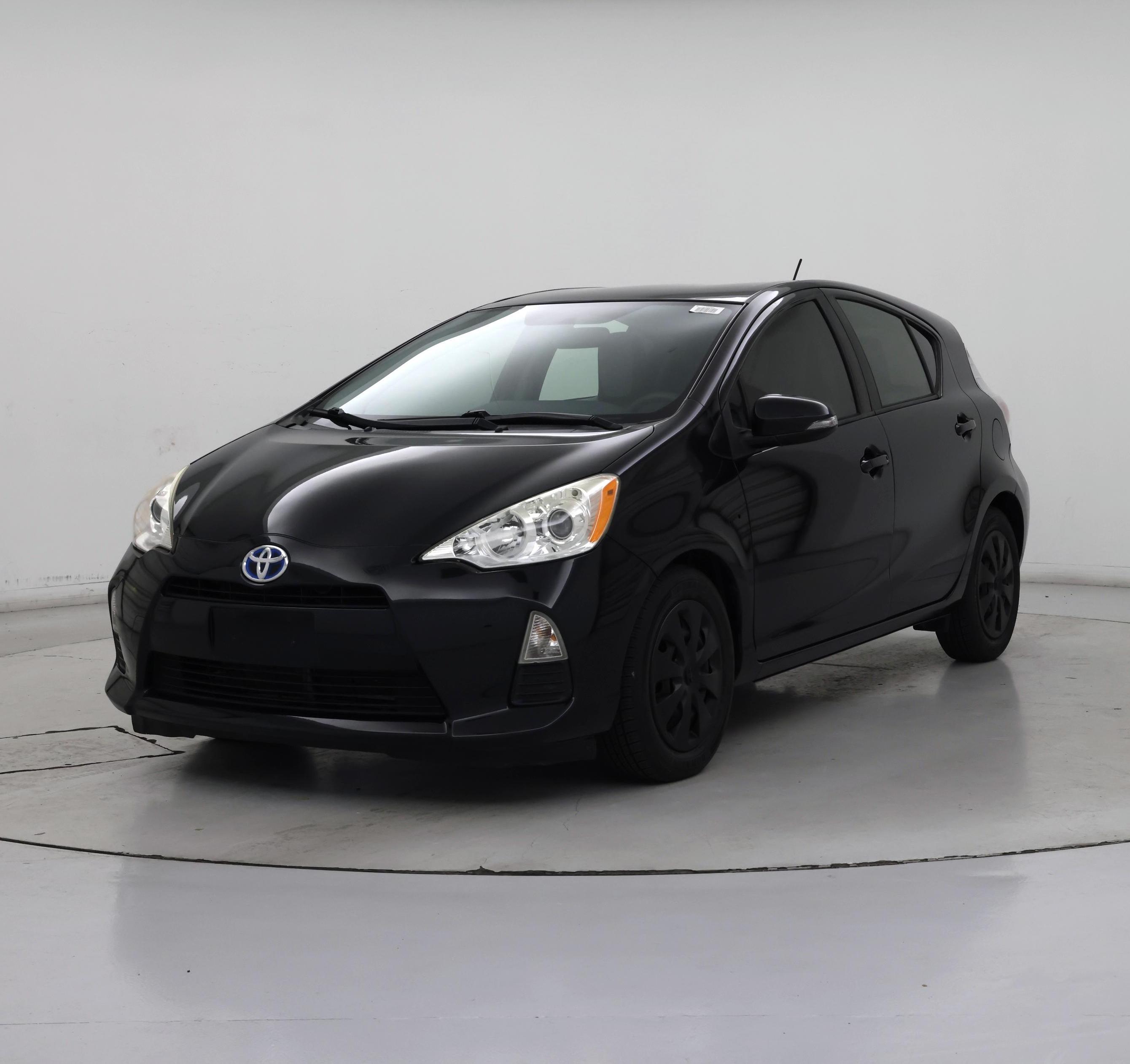 Thumbnail: 2014 Toyota Prius c - 4