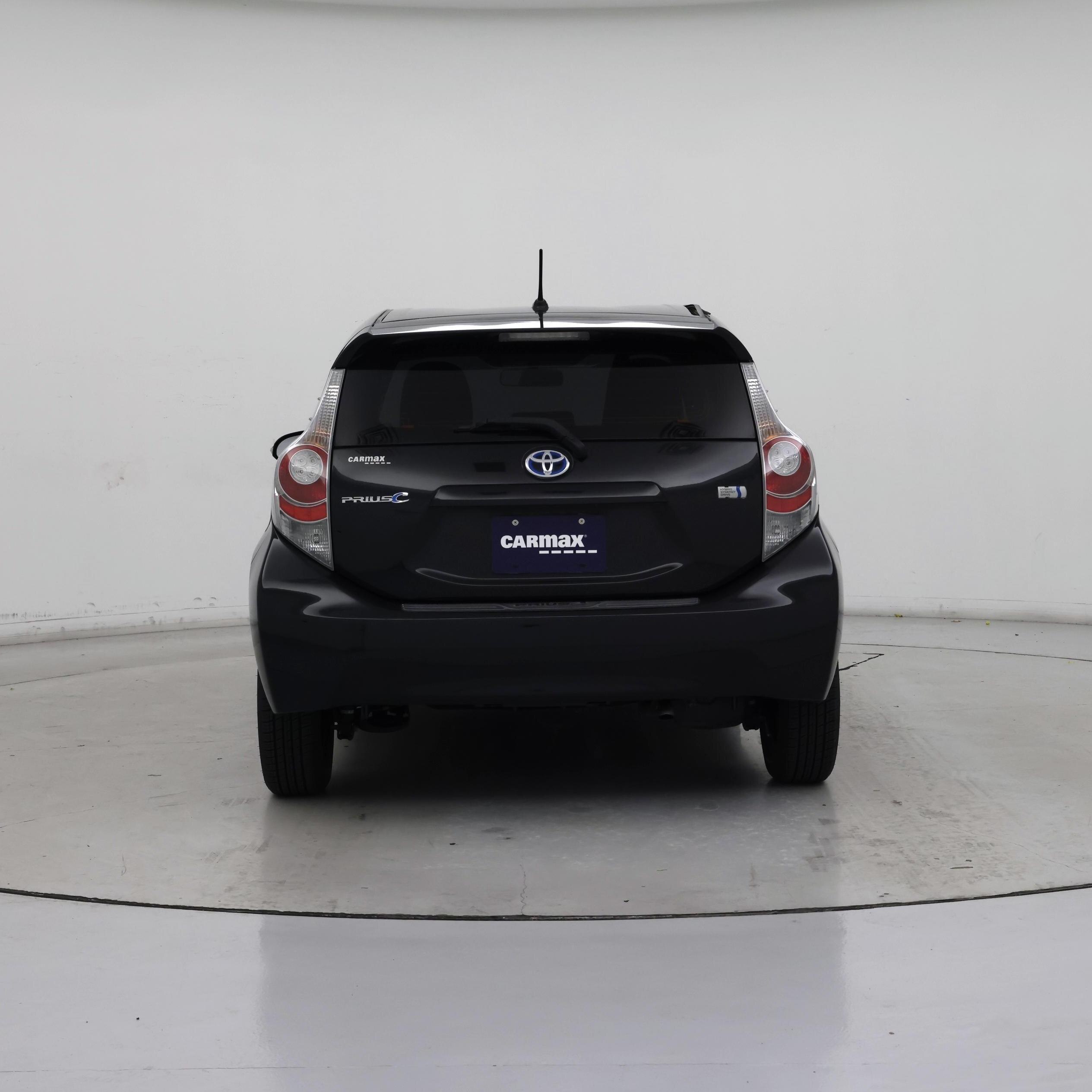 Thumbnail: 2014 Toyota Prius c - 6