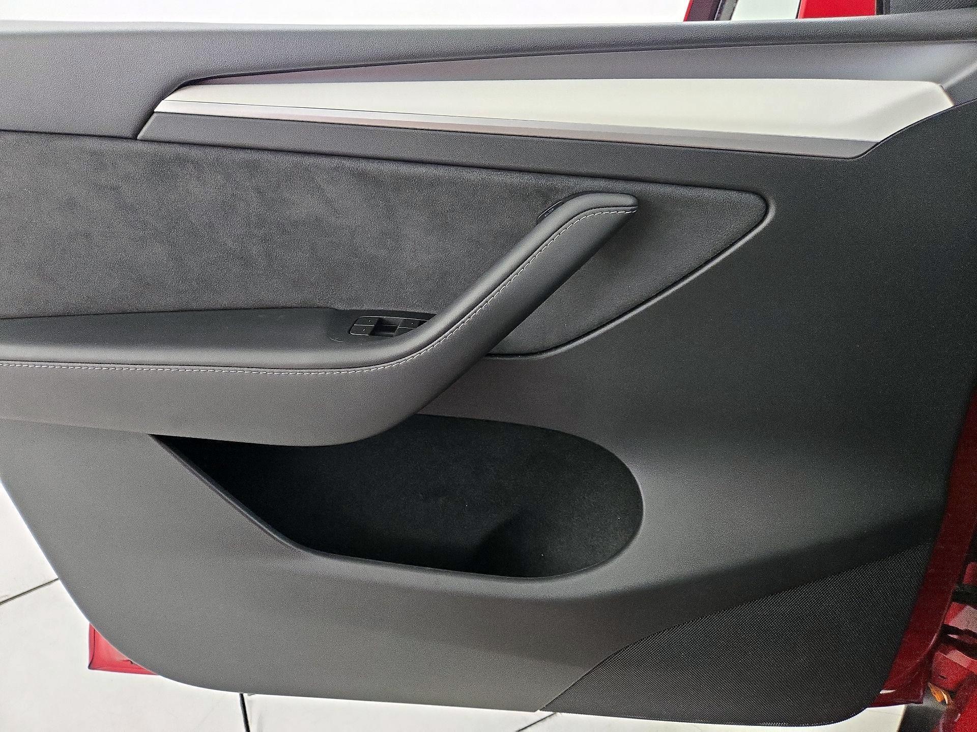 Thumbnail: 2023 Tesla Model Y - 12