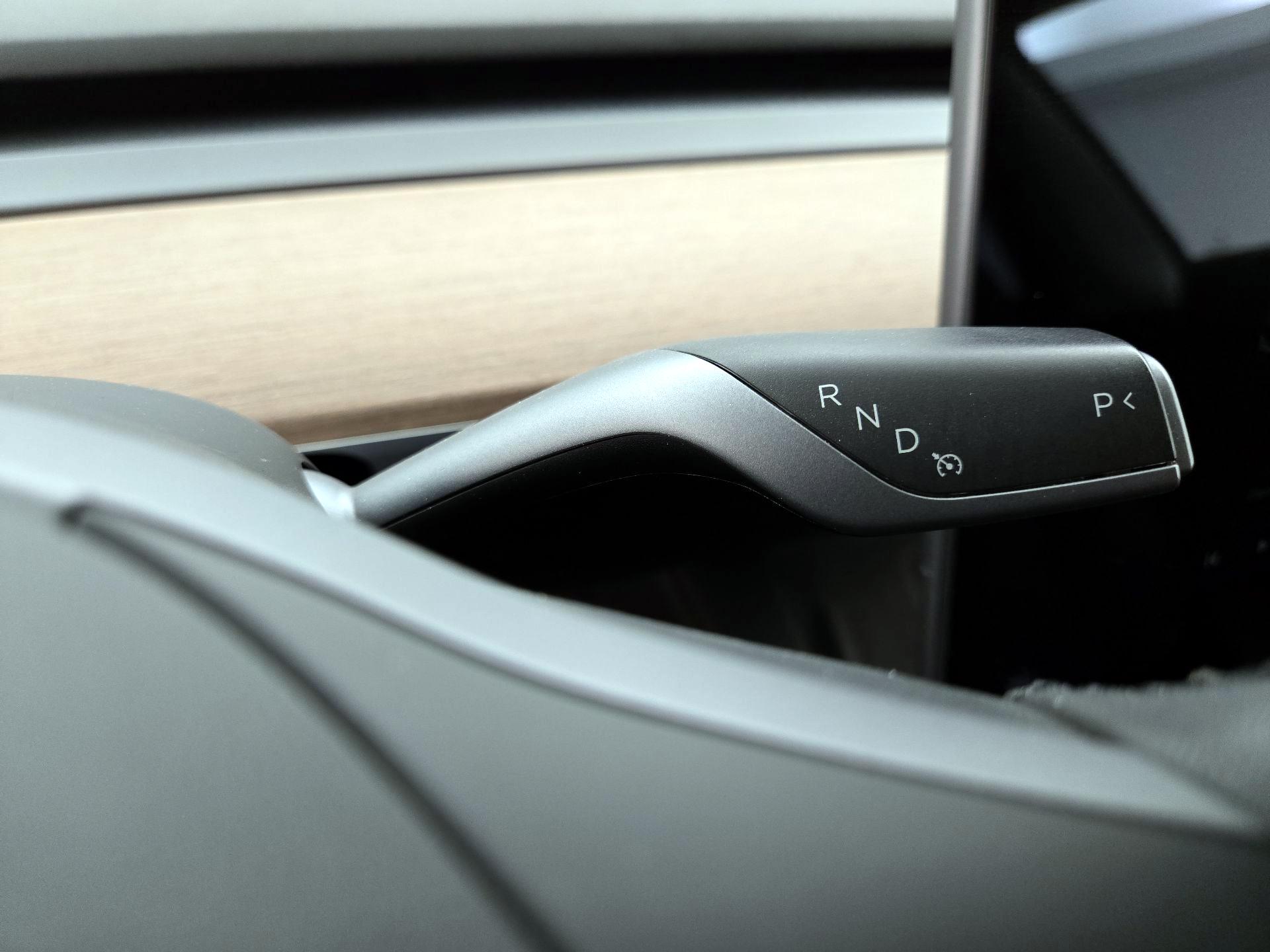 Thumbnail: 2022 Tesla Model 3 - 17