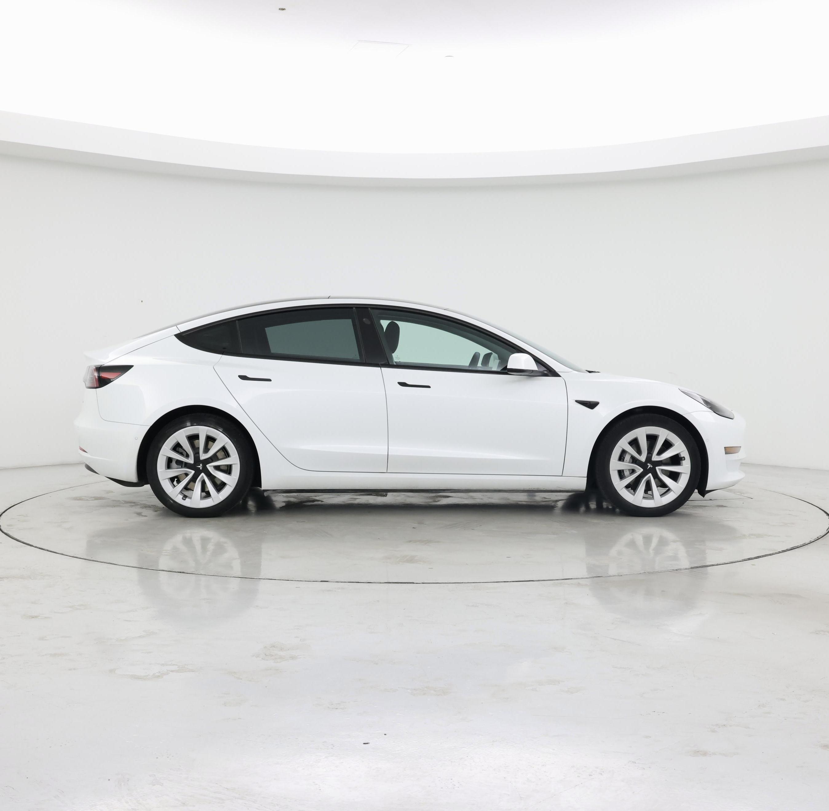 Thumbnail: 2022 Tesla Model 3 - 7