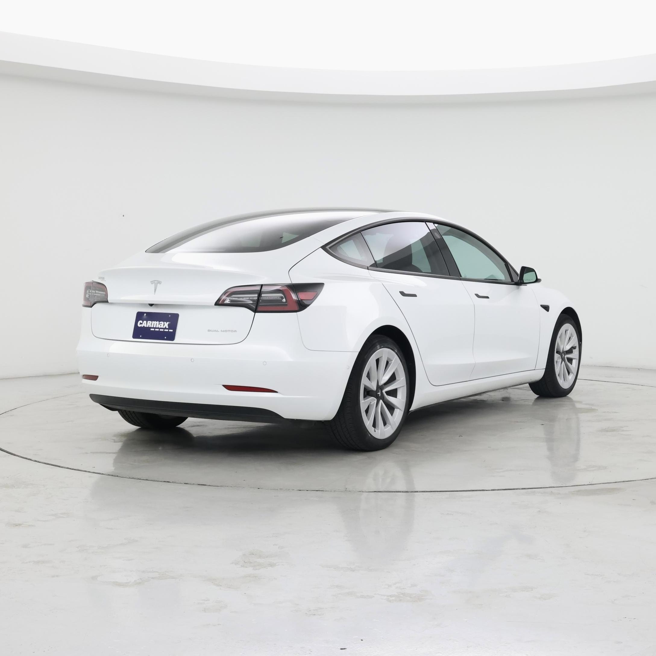 Thumbnail: 2022 Tesla Model 3 - 8