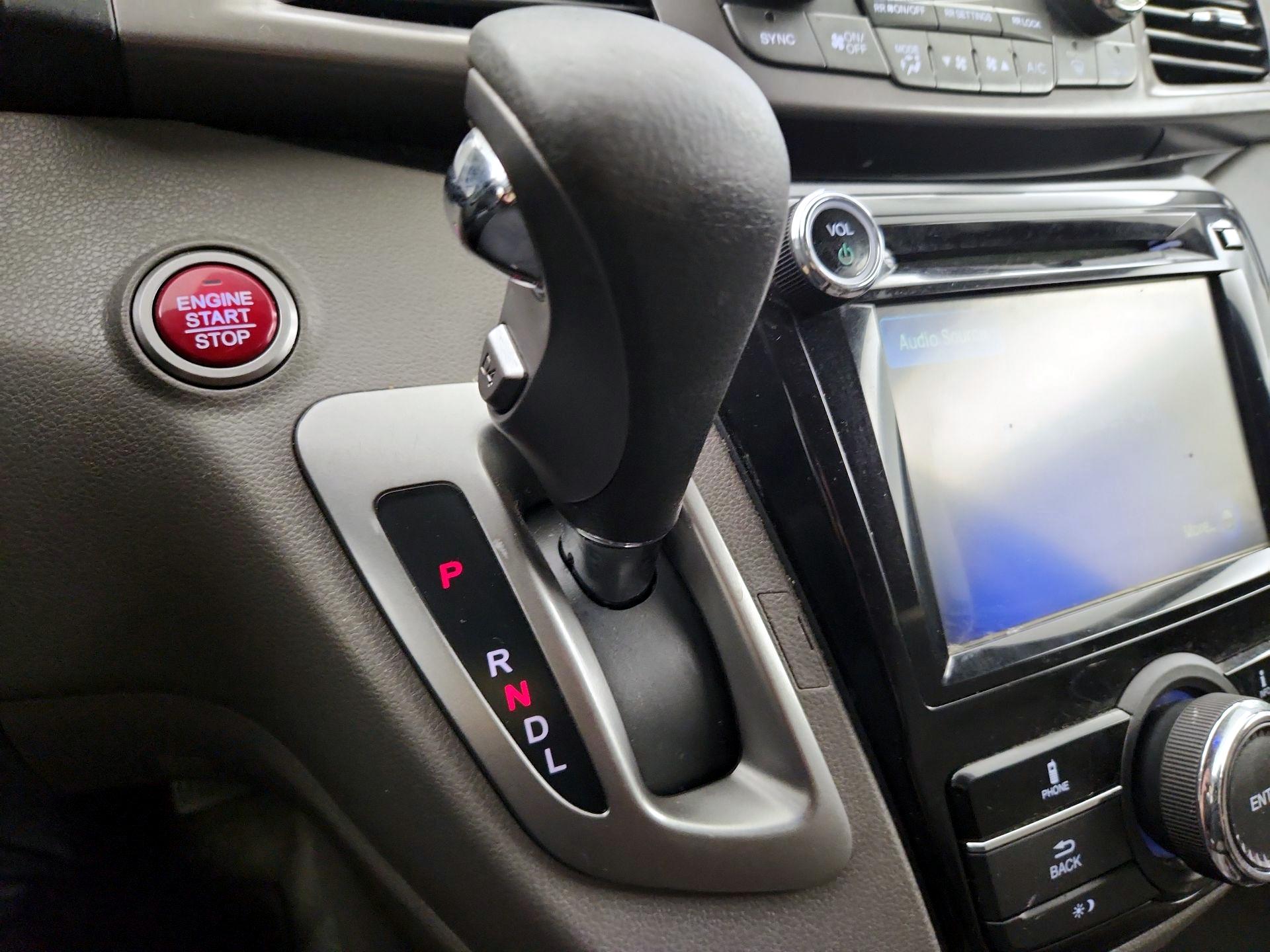 Thumbnail: 2015 Honda Odyssey - 17