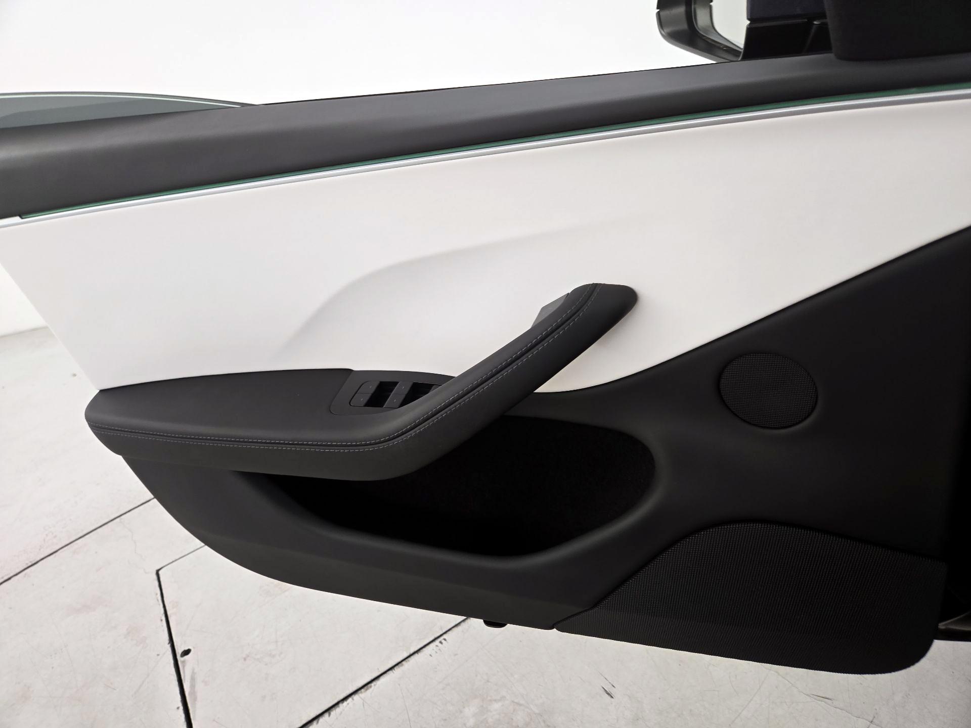 Thumbnail: 2024 Tesla Model 3 - 12