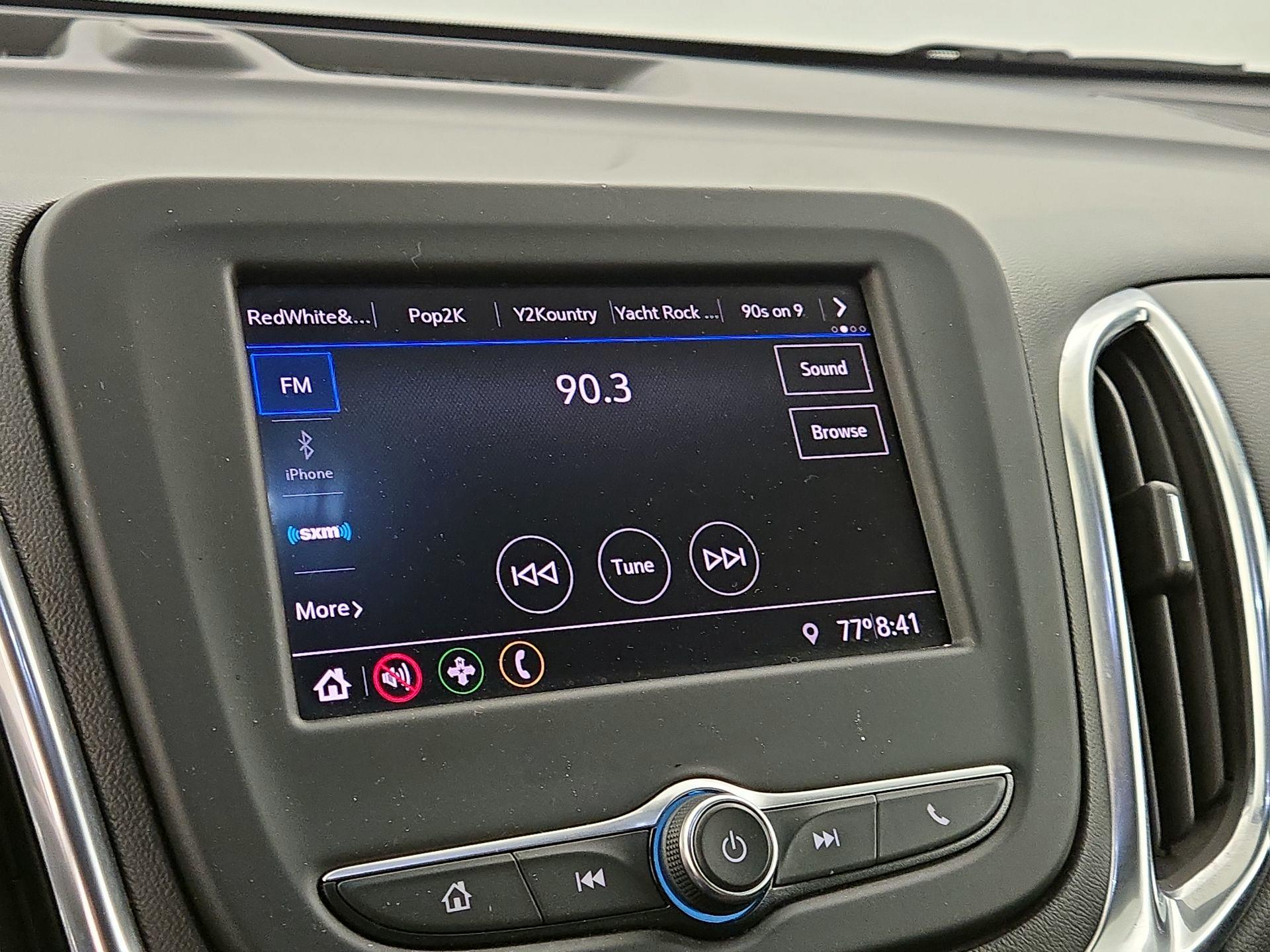 Thumbnail: 2021 Chevrolet Equinox - 15