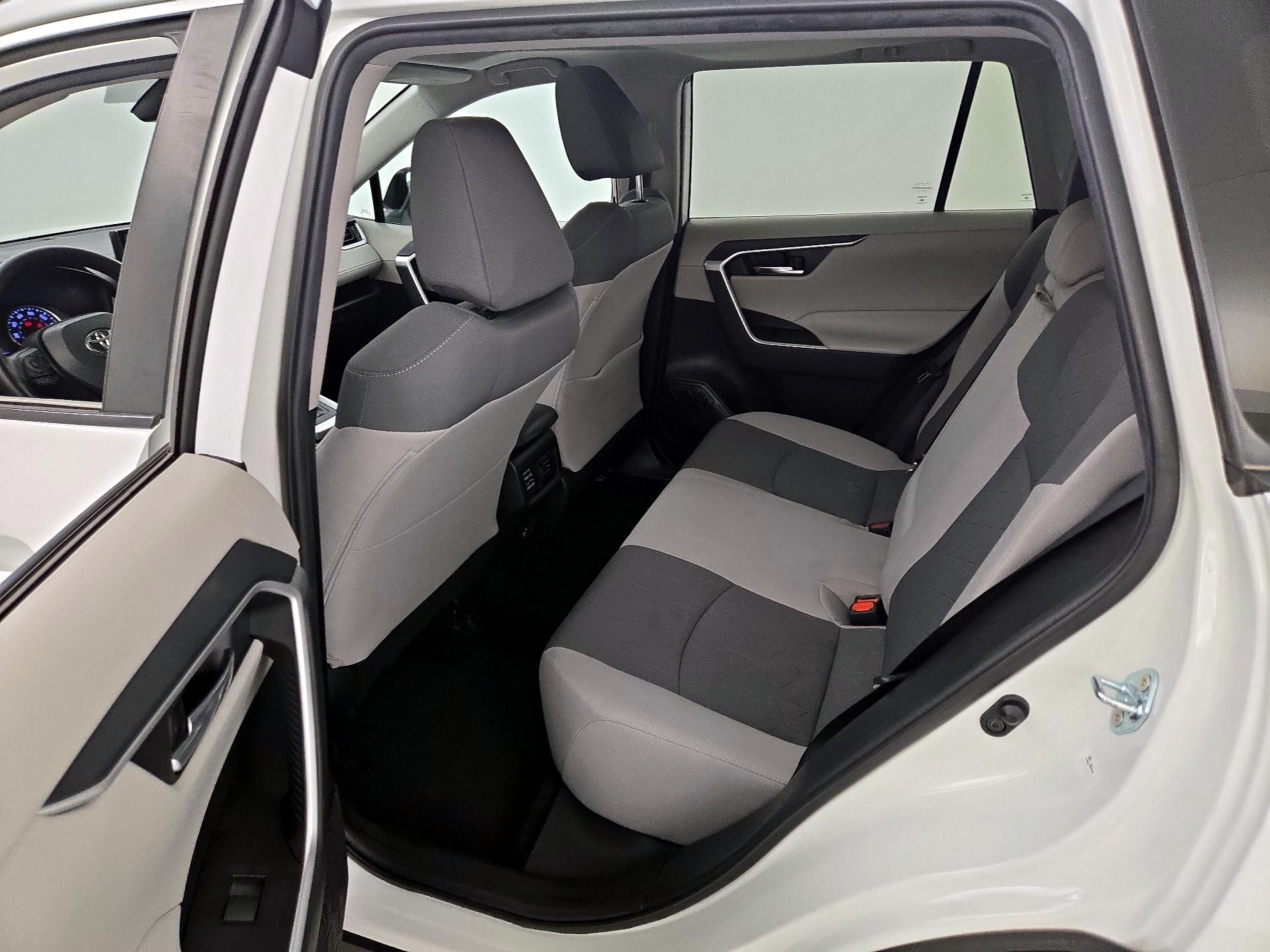 Thumbnail: 2021 Toyota RAV4 - 20