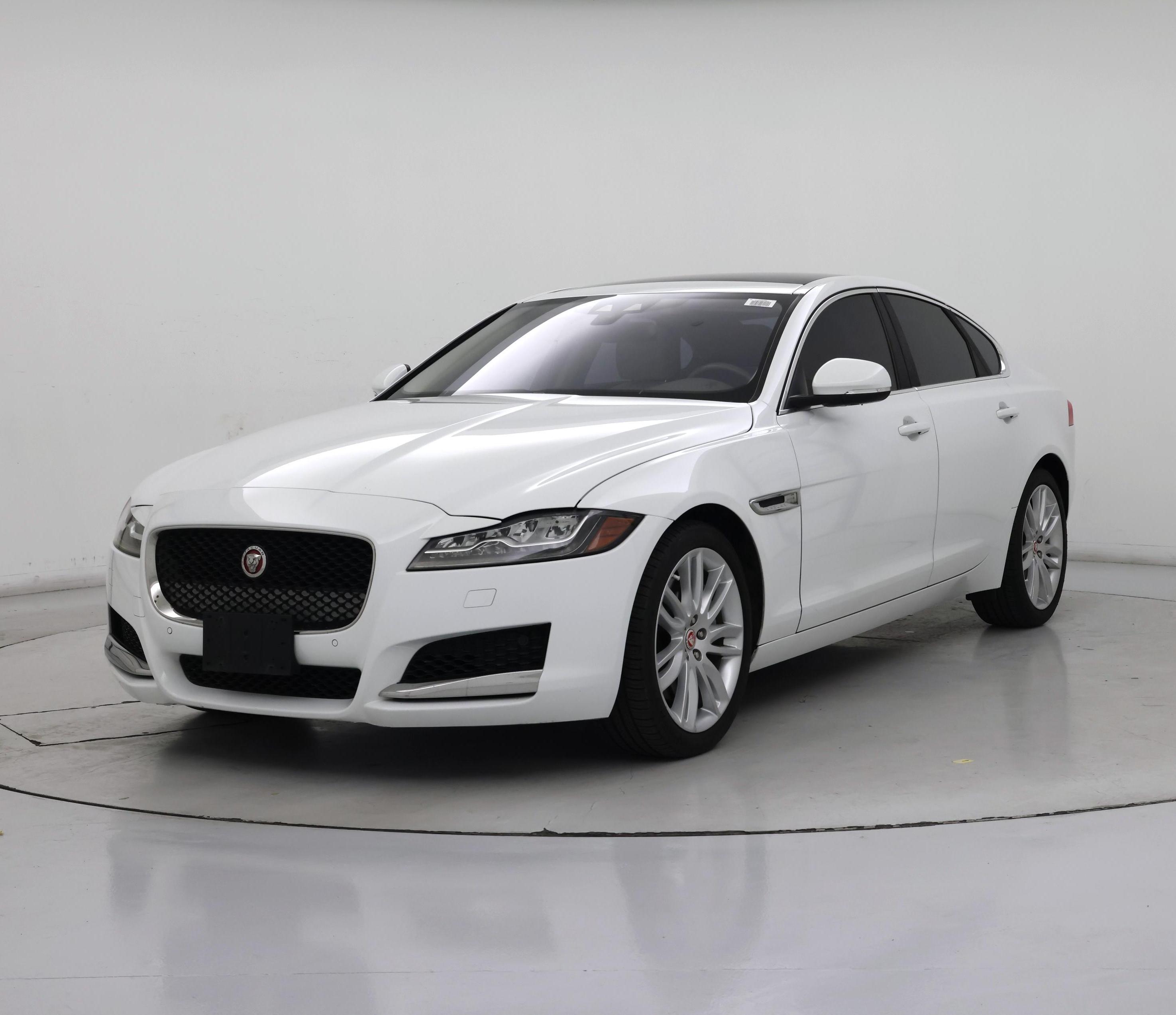 Thumbnail: 2017 Jaguar XF - 4