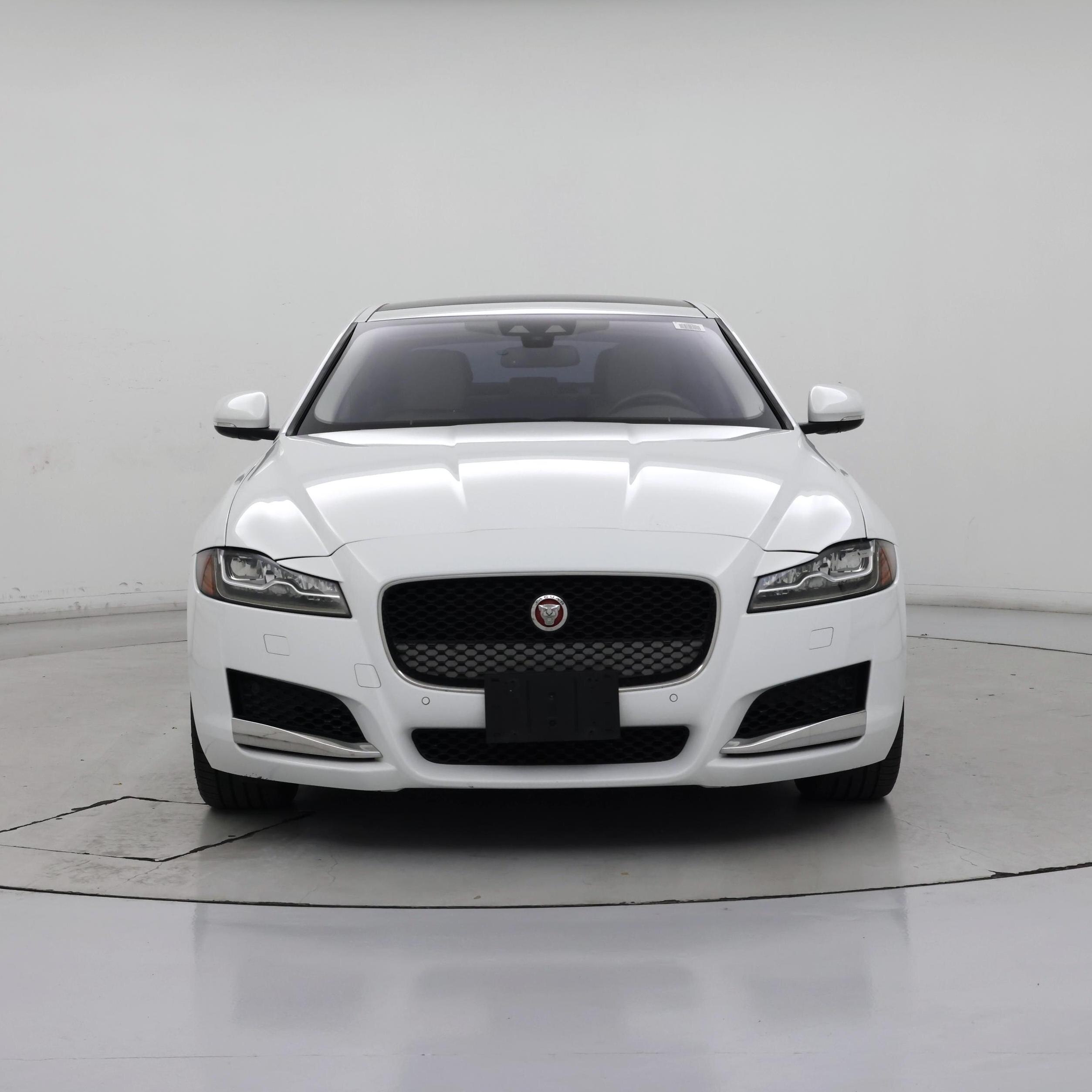 Thumbnail: 2017 Jaguar XF - 5