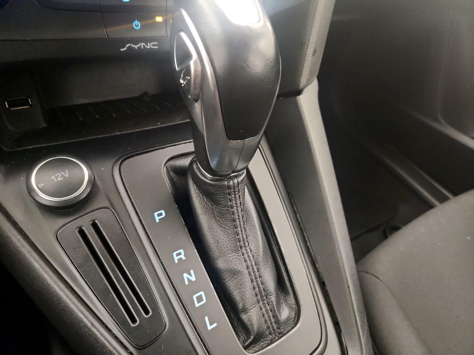 Thumbnail: 2016 Ford Focus - 17
