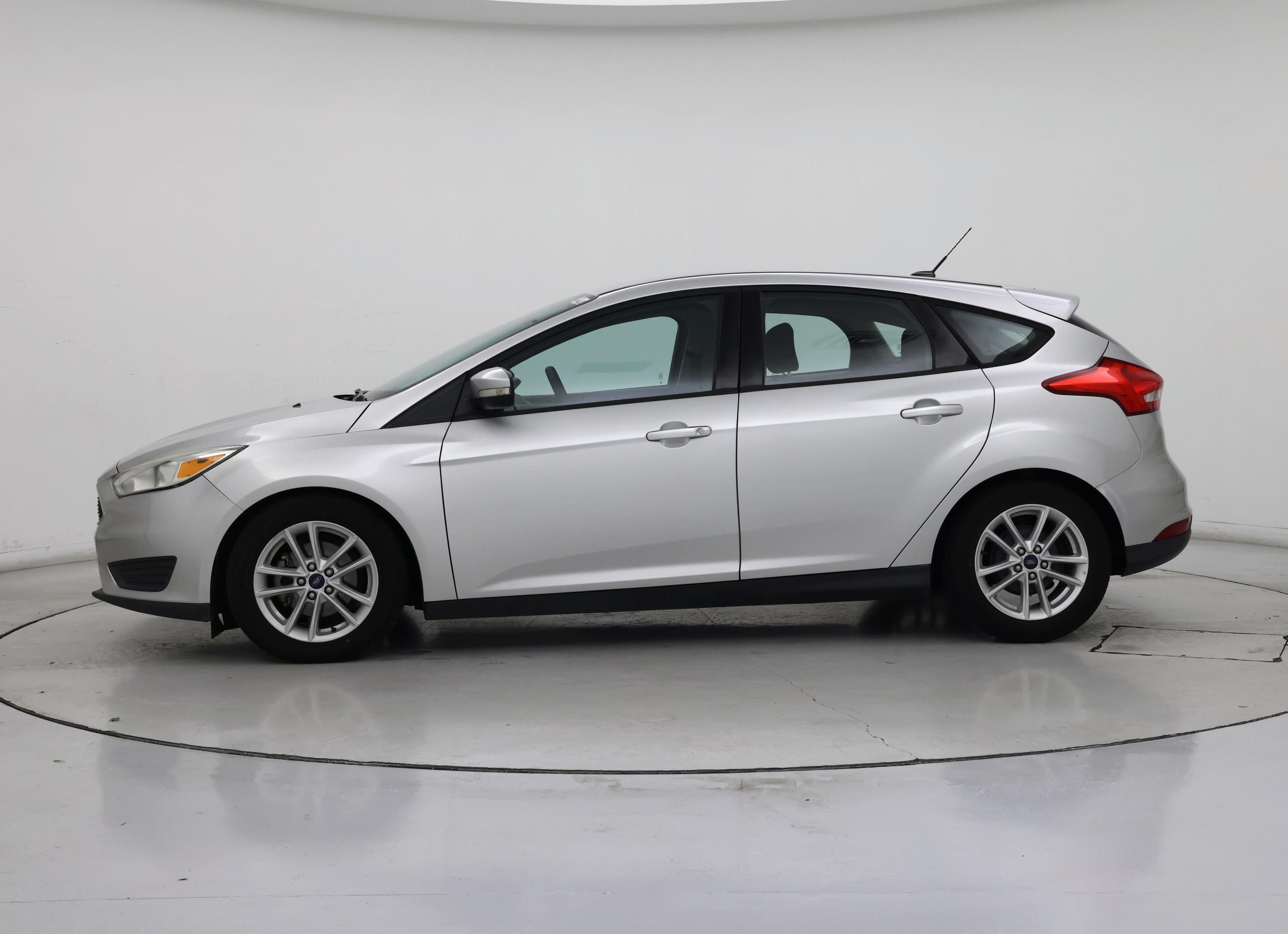 Thumbnail: 2016 Ford Focus - 3