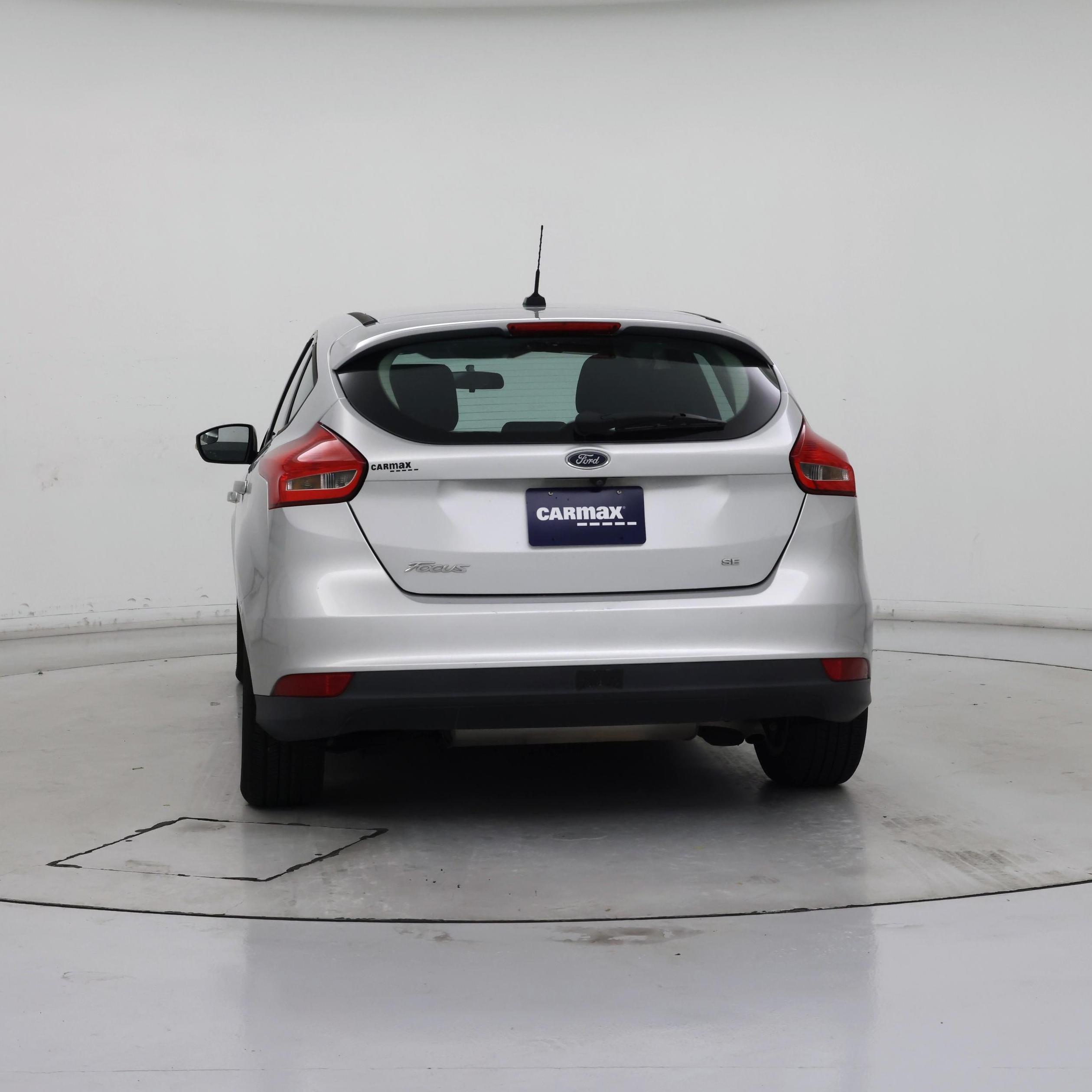 Thumbnail: 2016 Ford Focus - 6