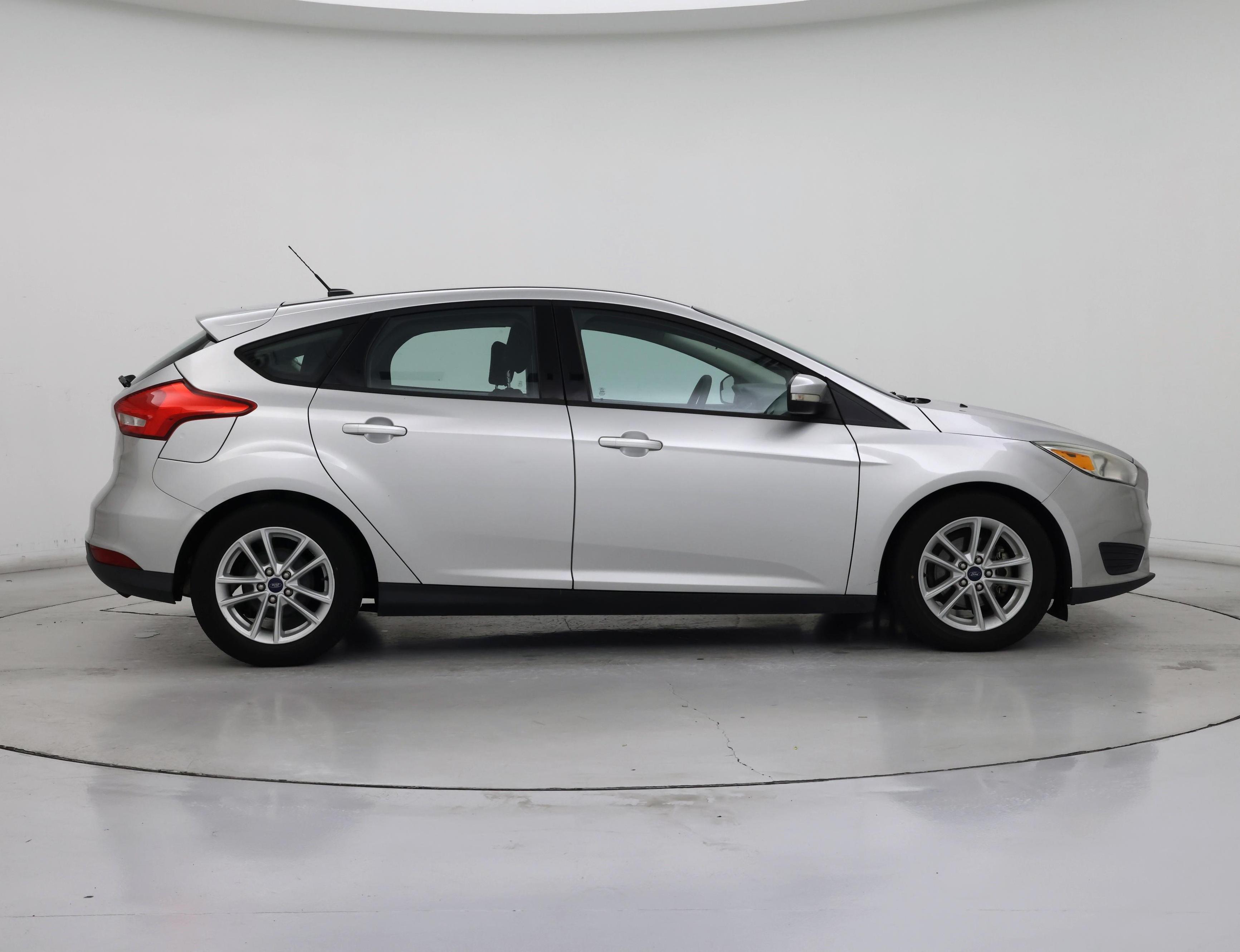 Thumbnail: 2016 Ford Focus - 7