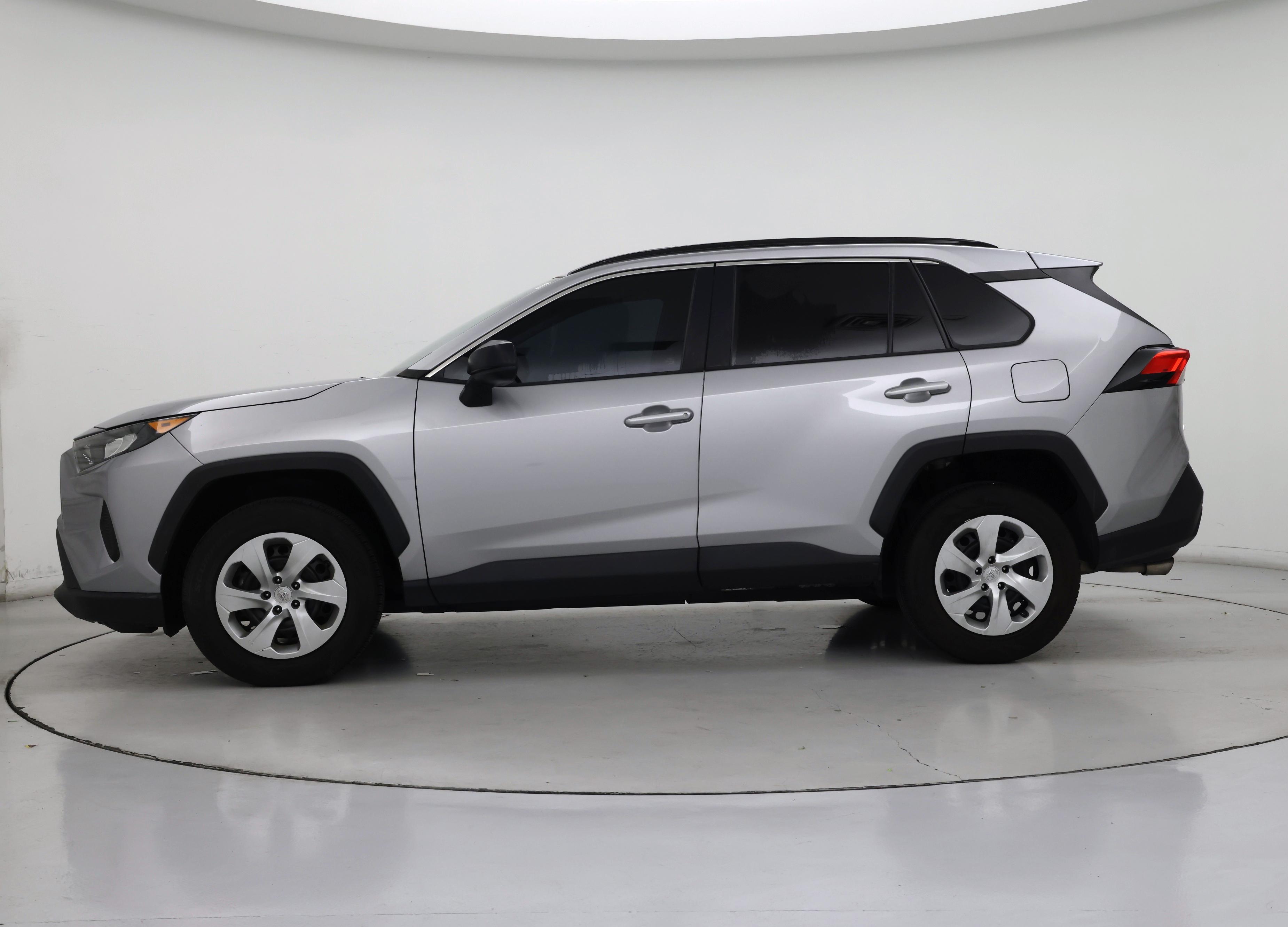 Thumbnail: 2021 Toyota RAV4 - 3