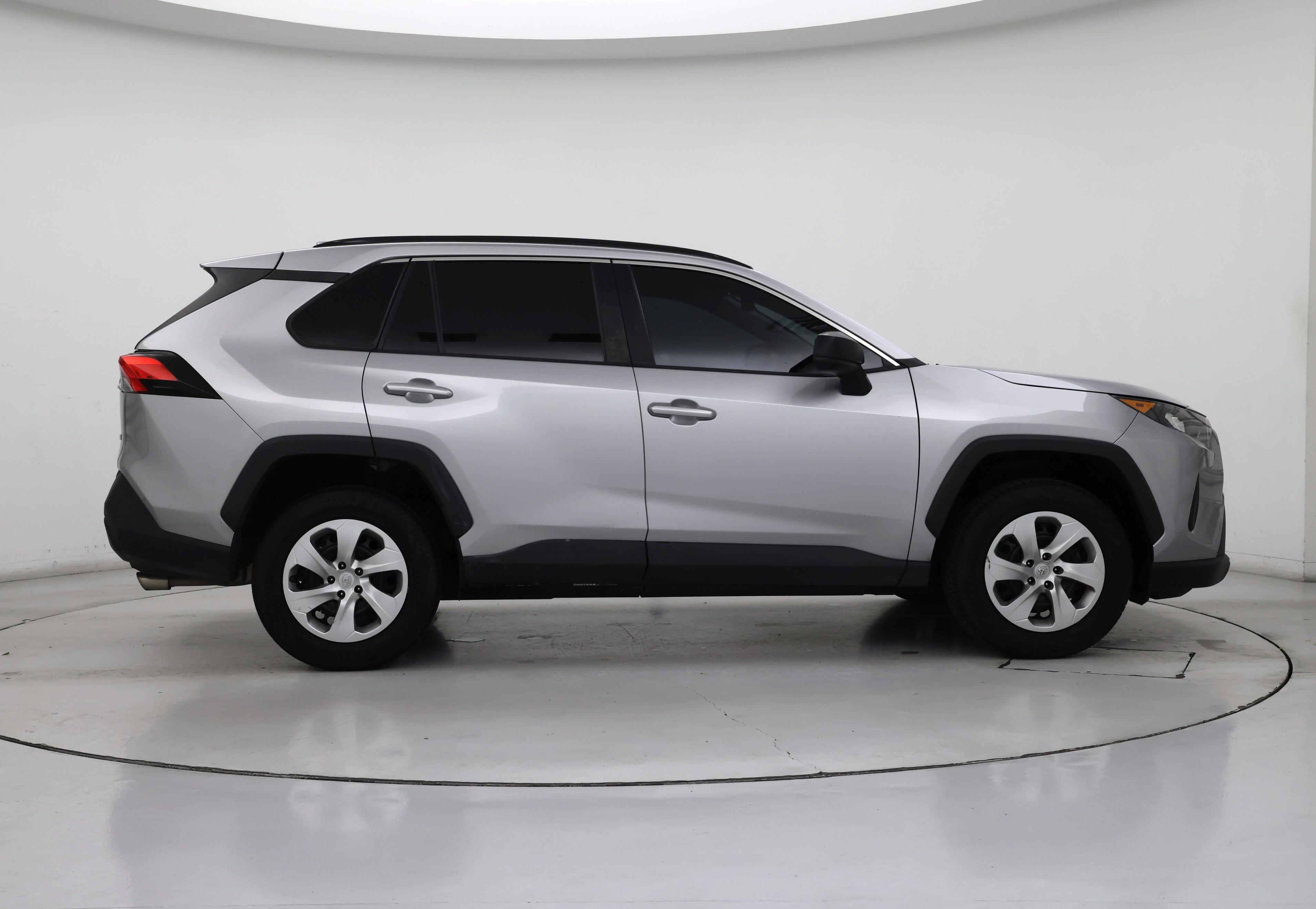Thumbnail: 2021 Toyota RAV4 - 7