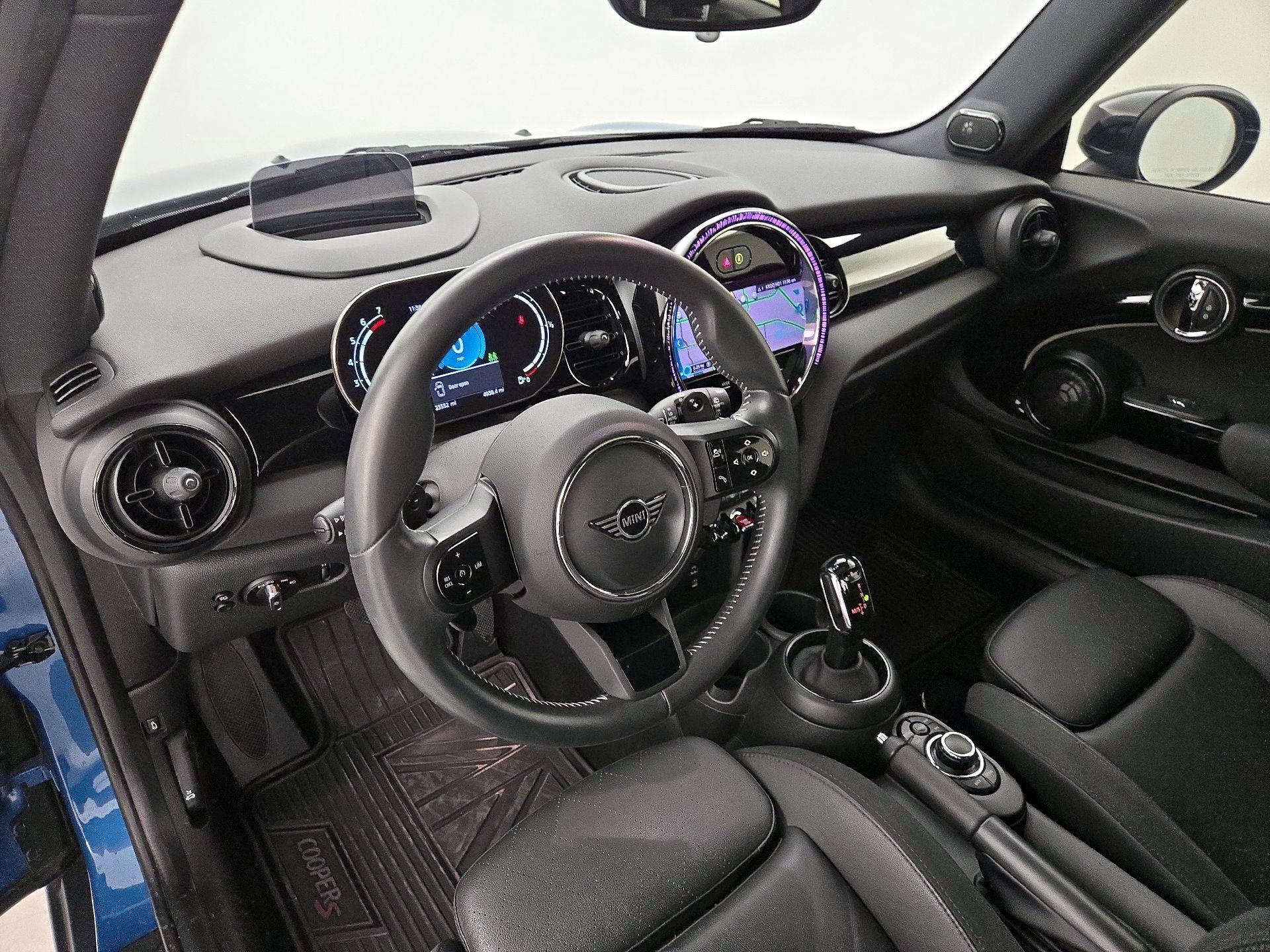 Thumbnail: 2023 MINI Cooper Hardtop - 9
