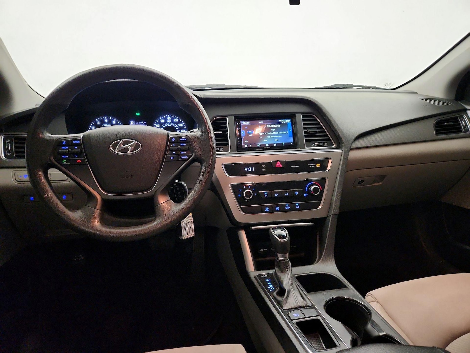 2017 Hyundai Sonata SE - Photo 10