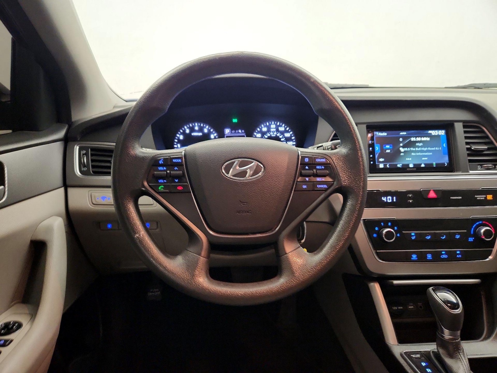 2017 Hyundai Sonata SE - Photo 11