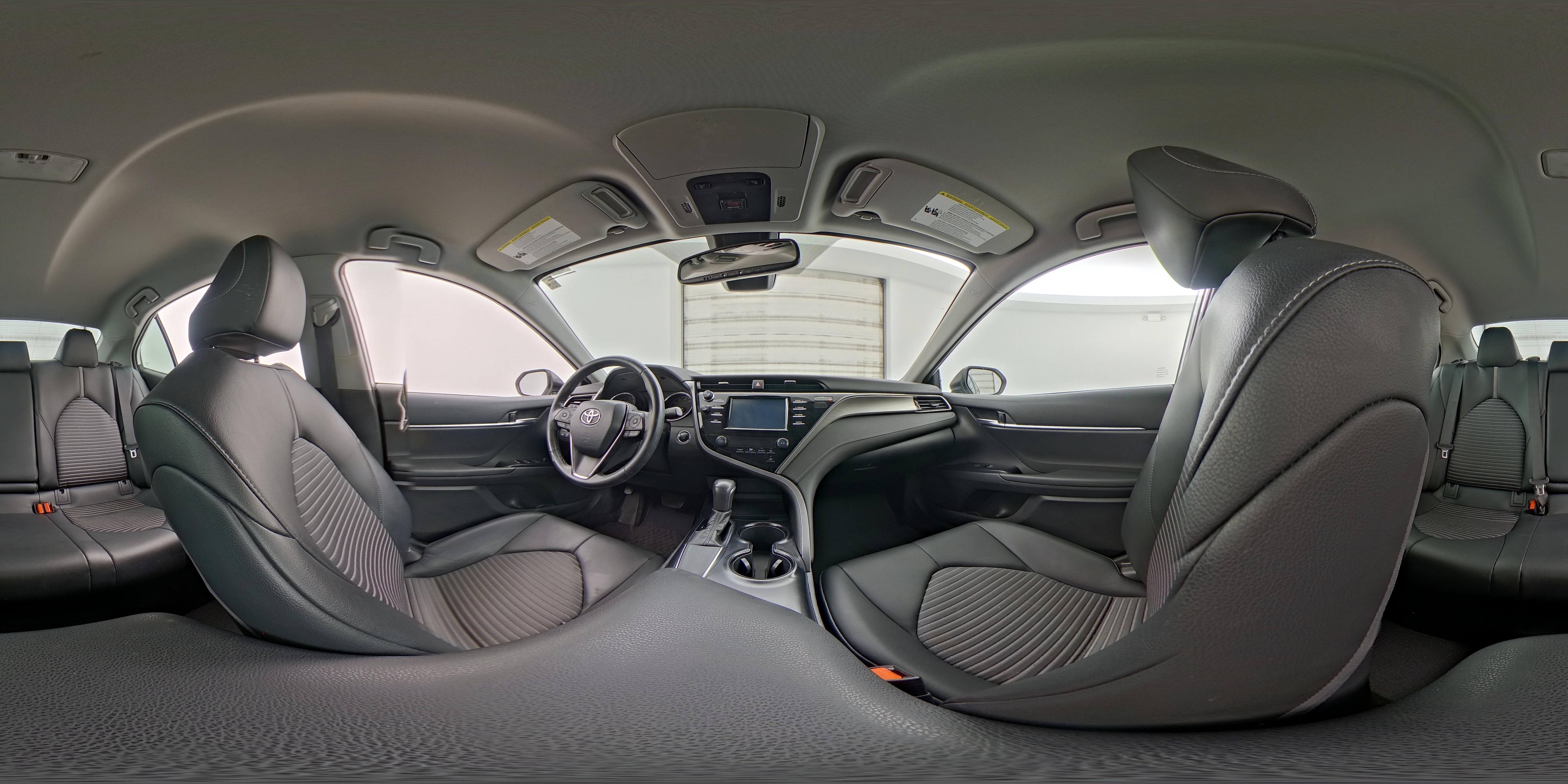 2019 Toyota Camry SE - Photo 24