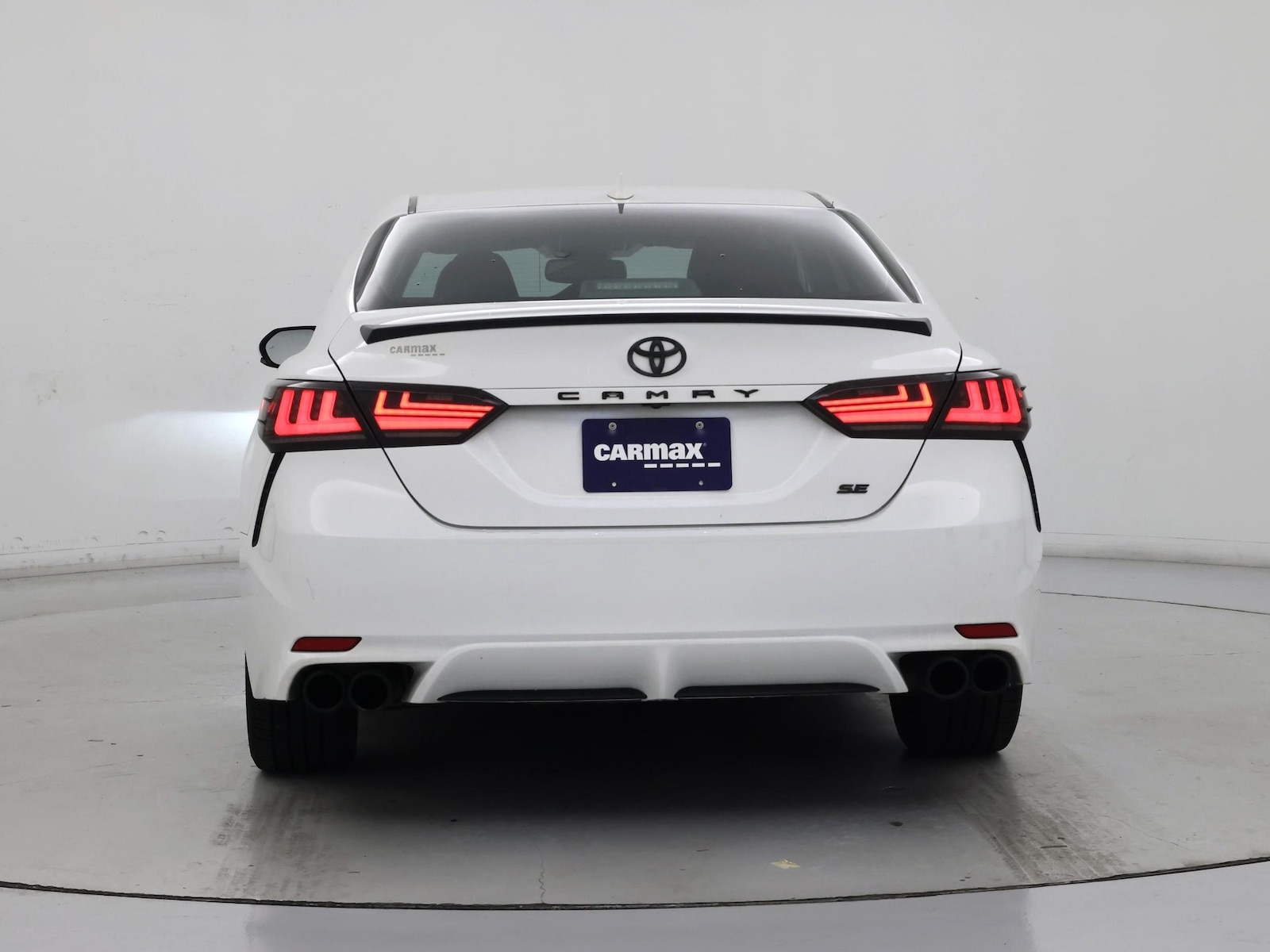 2019 Toyota Camry SE - Photo 7