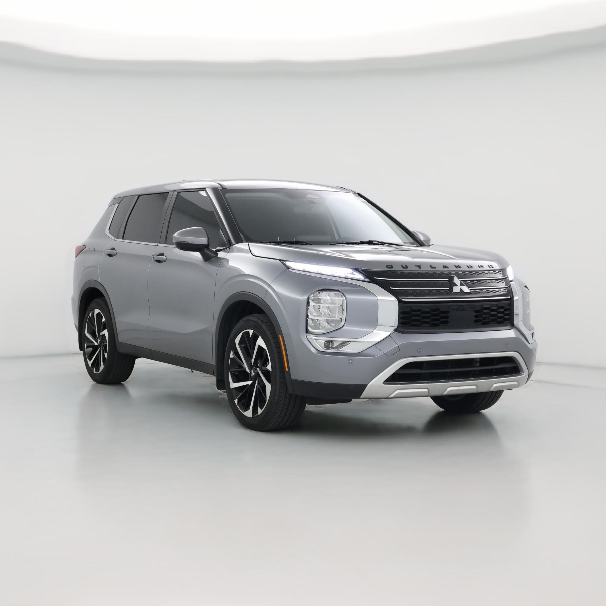 Thumbnail: 2023 Mitsubishi Outlander - 1