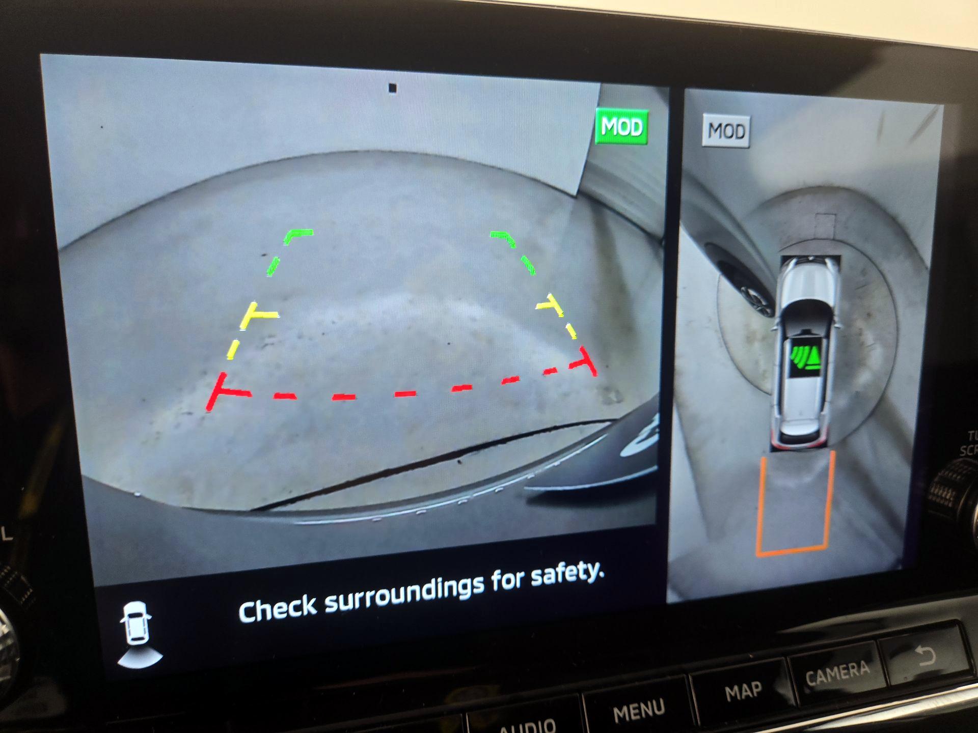 Thumbnail: 2023 Mitsubishi Outlander - 15