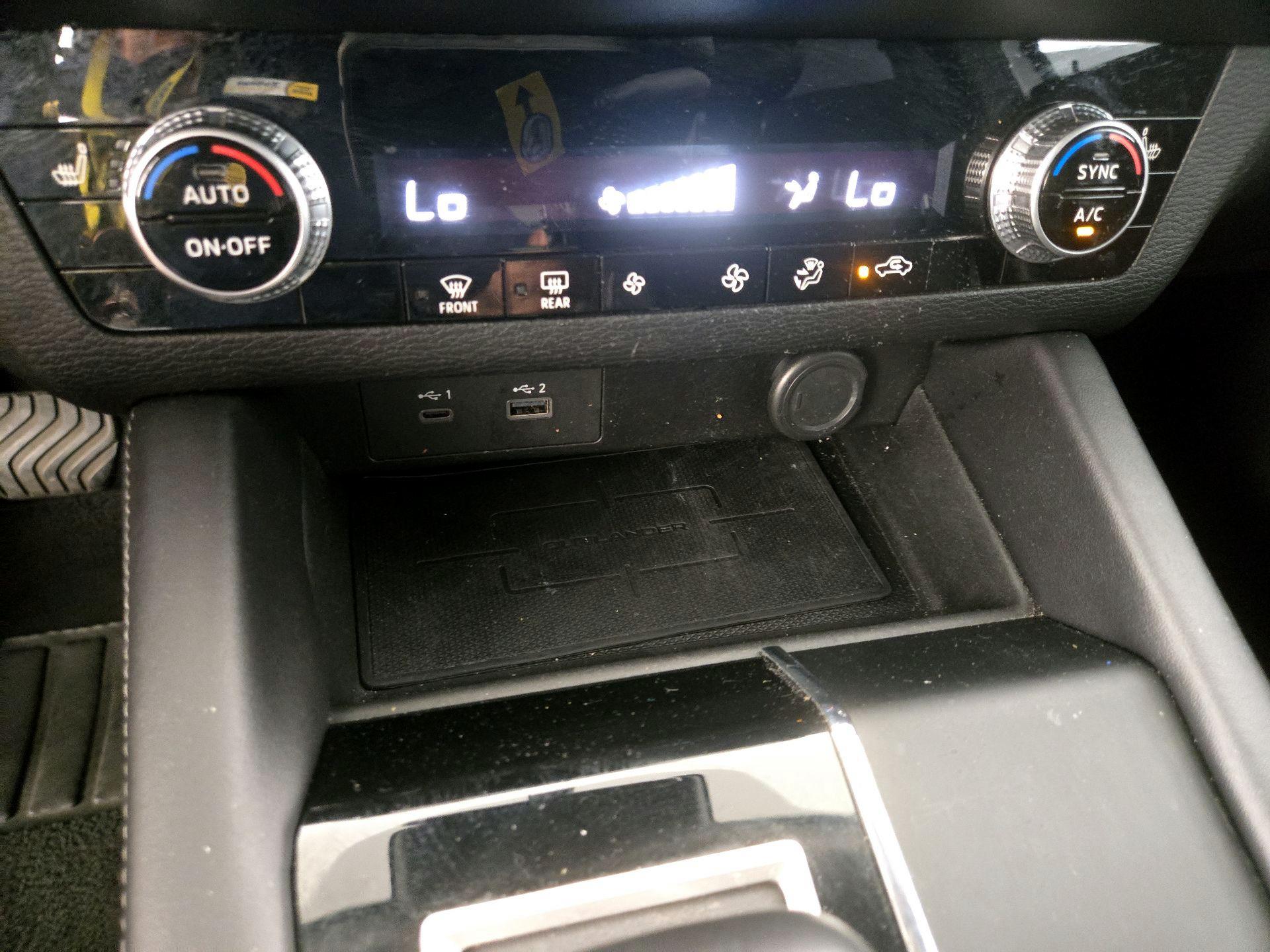 Thumbnail: 2023 Mitsubishi Outlander - 17