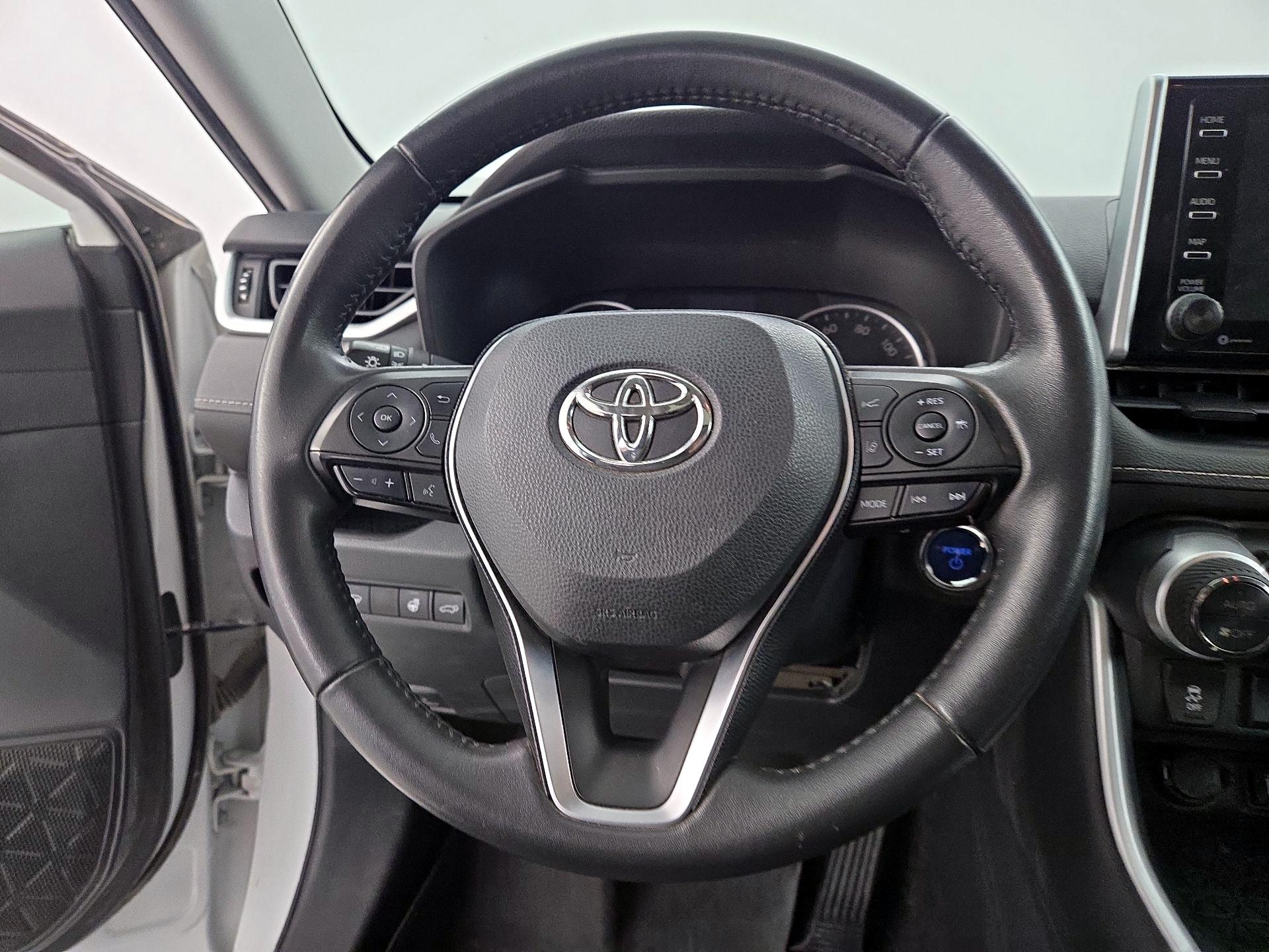 Thumbnail: 2020 Toyota RAV4 - 10