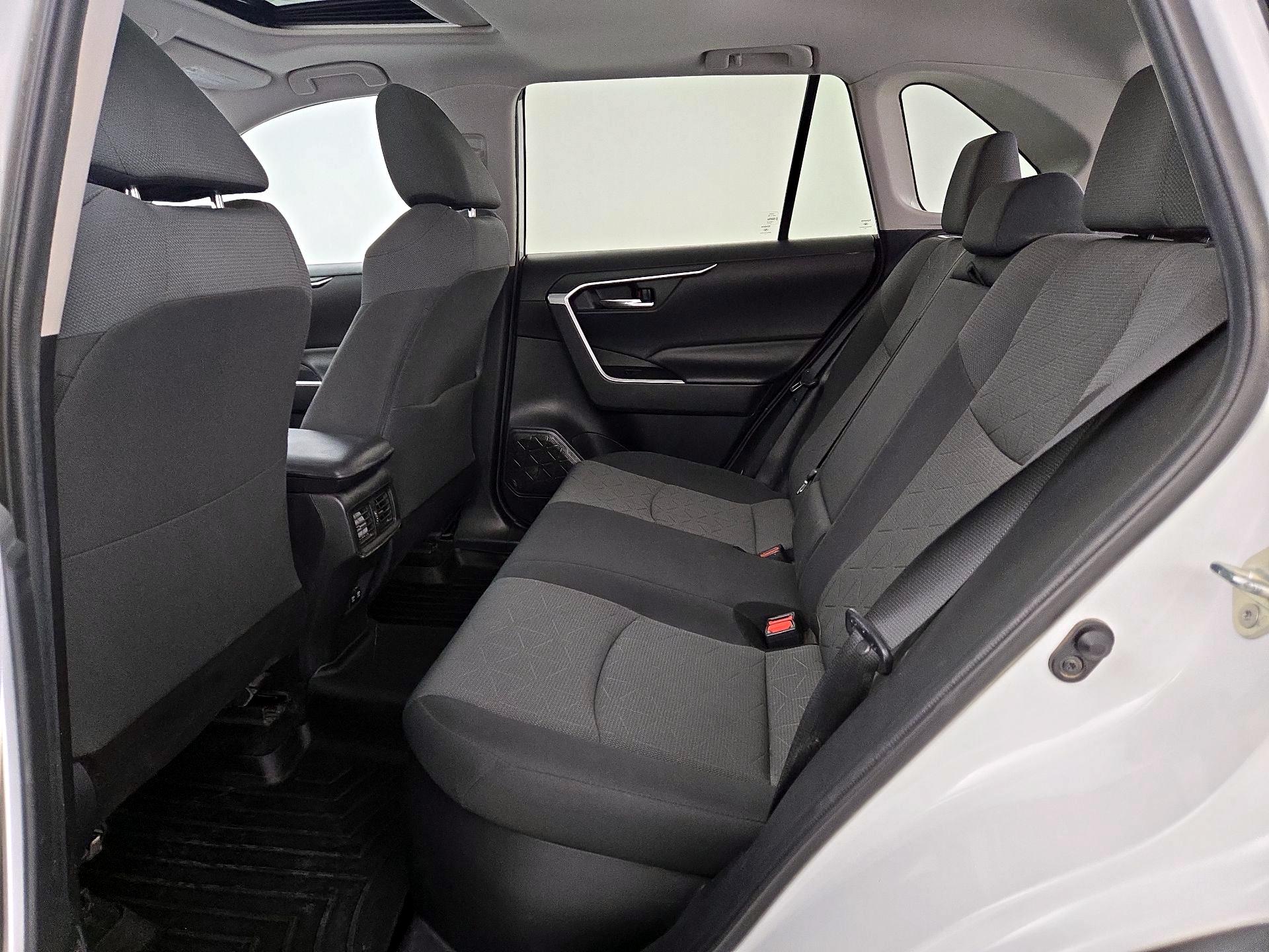 Thumbnail: 2020 Toyota RAV4 - 20