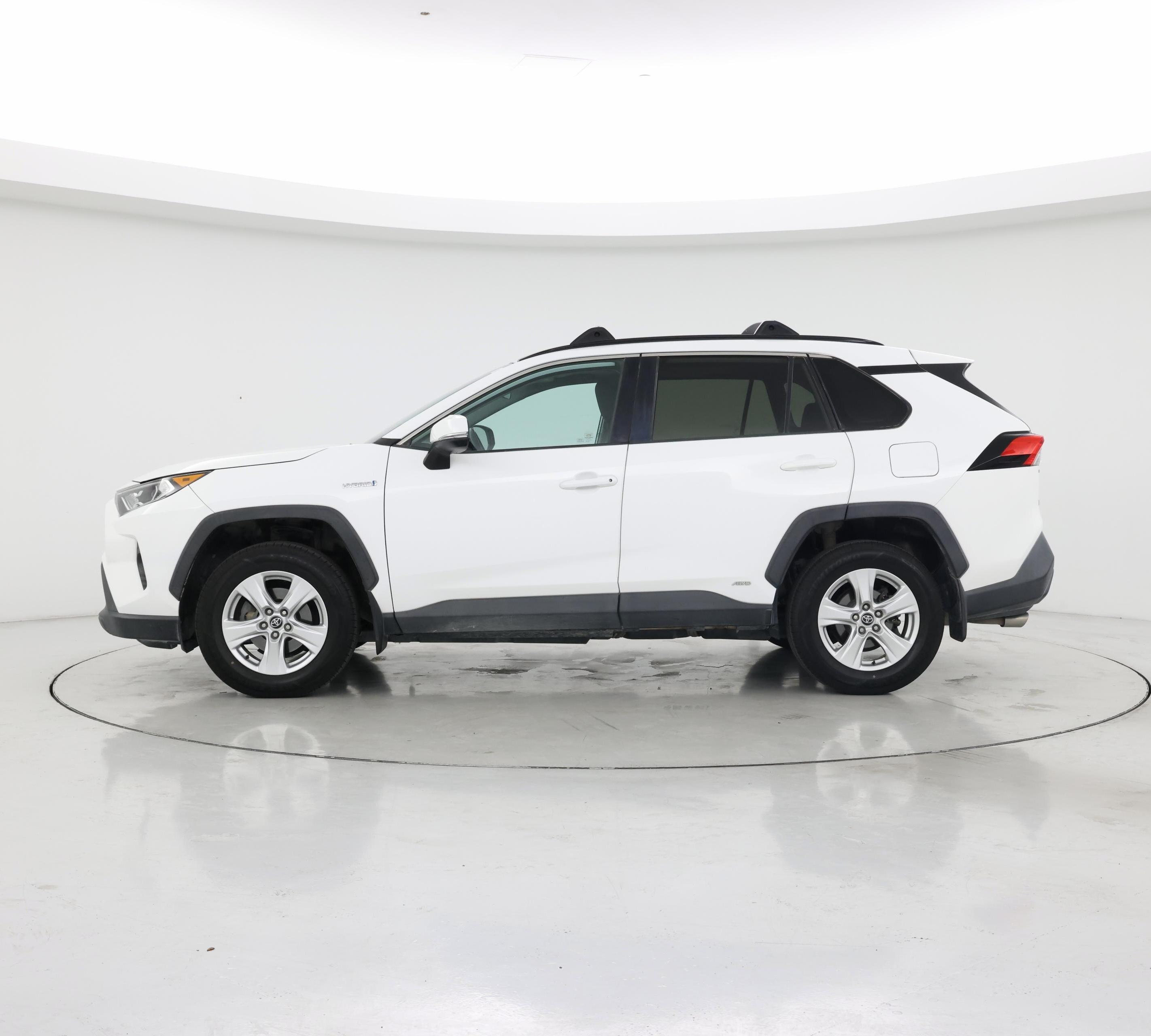 Thumbnail: 2020 Toyota RAV4 - 3