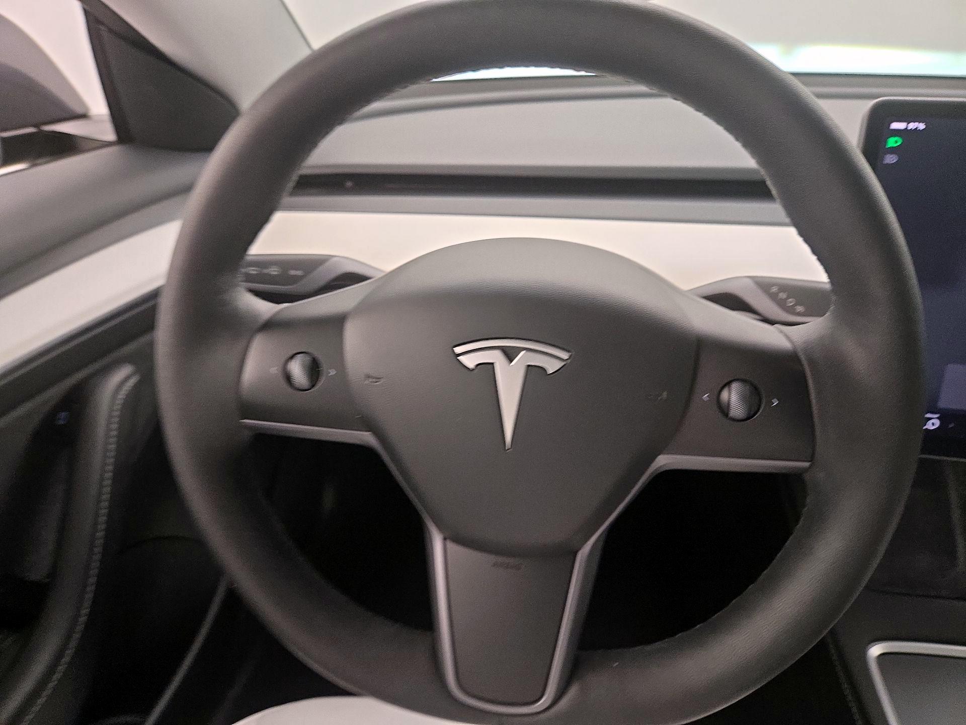 Thumbnail: 2023 Tesla Model 3 - 10